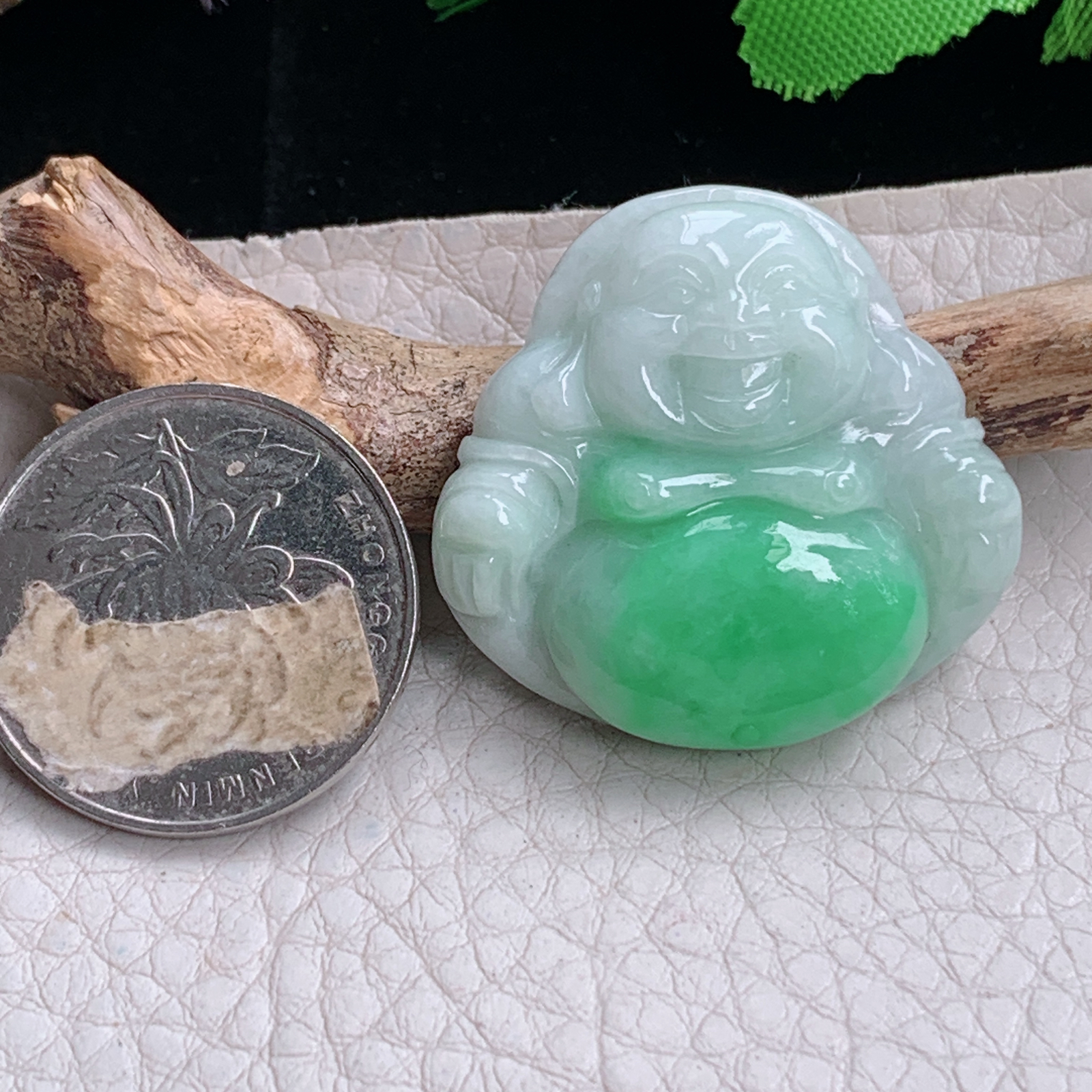 zen实拍30.6*32.5*8缅甸天然翡翠a货精雕白底青佛公玉项坠 玉挂件