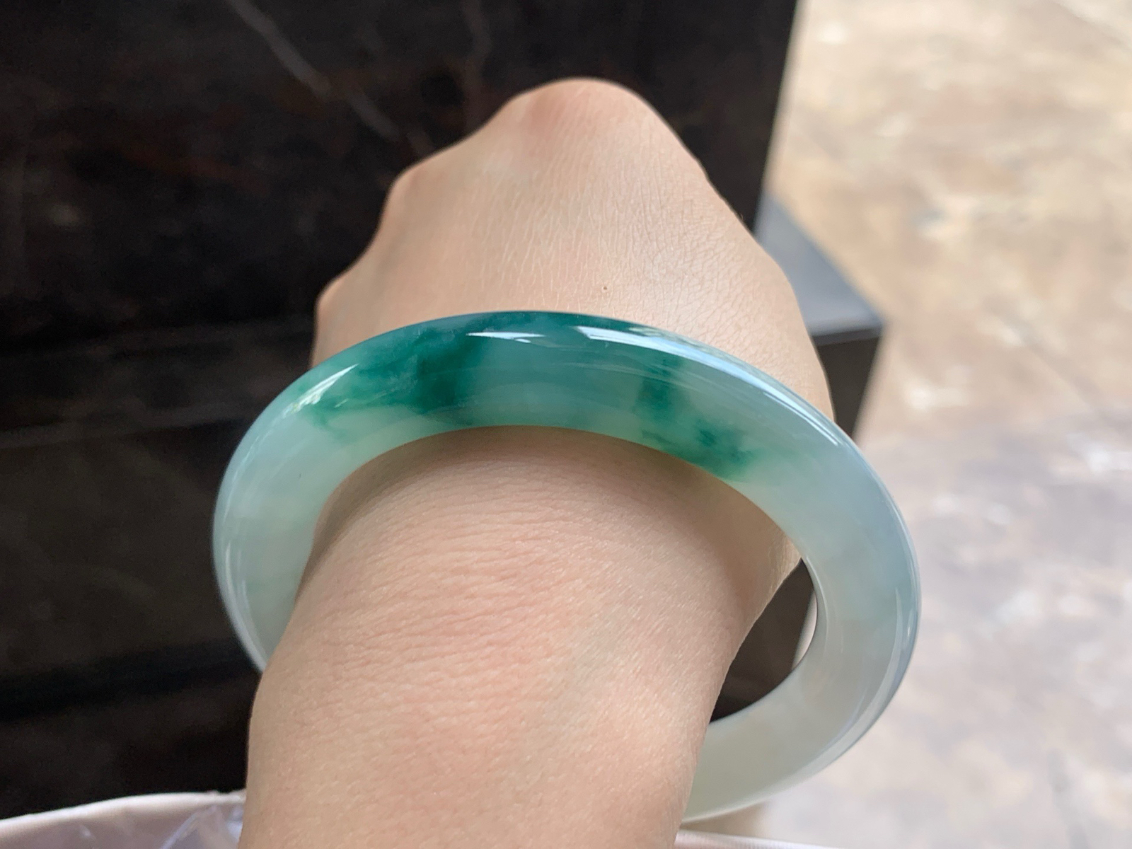 55.5-10.8

蓝花圆条手镯^_^飘花浓郁