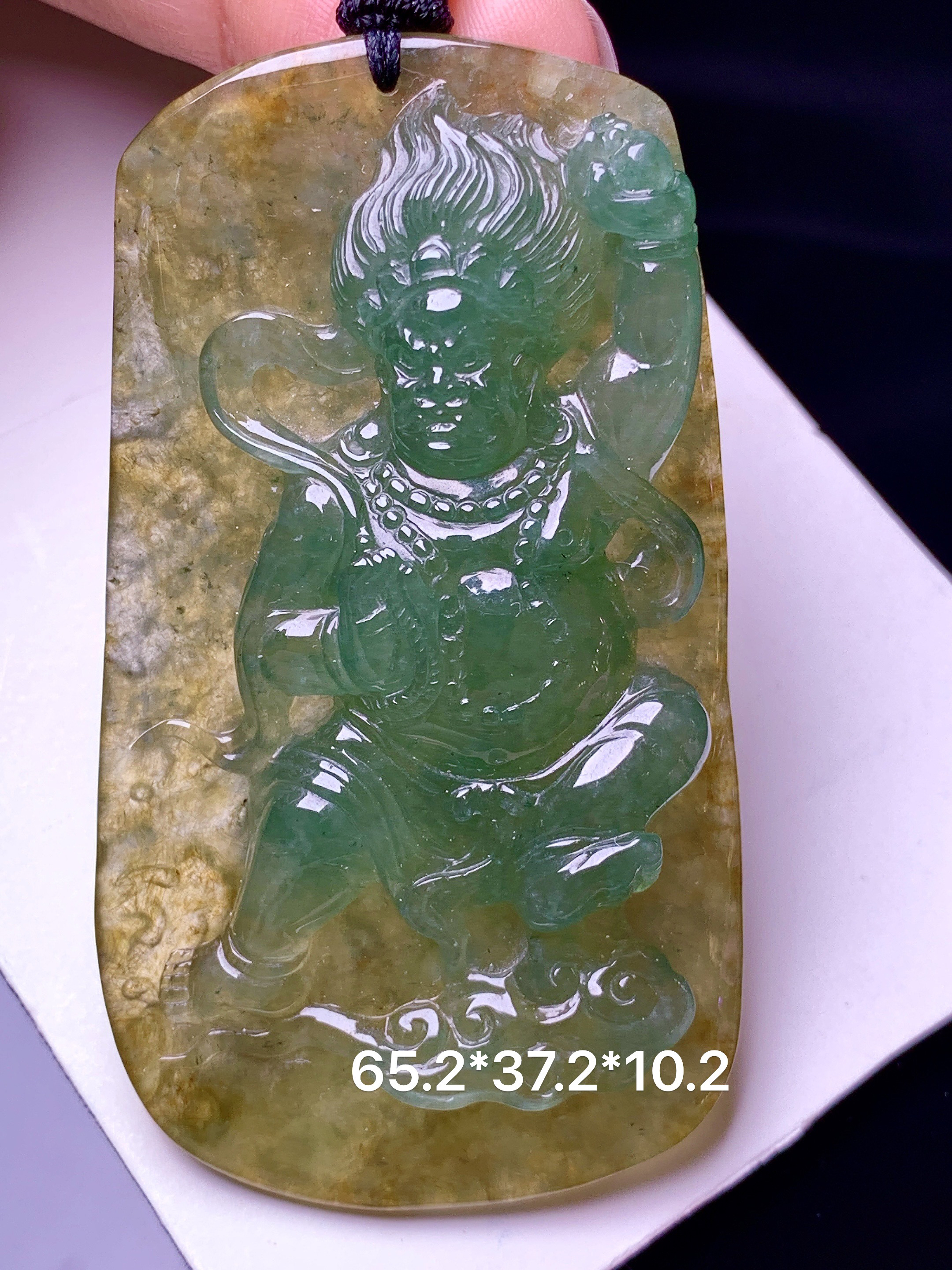 冰种不动明王吊坠 玉质细腻 色泽艳丽清新 水润亮眼 整体尺寸65.2*37.2*10.2L1