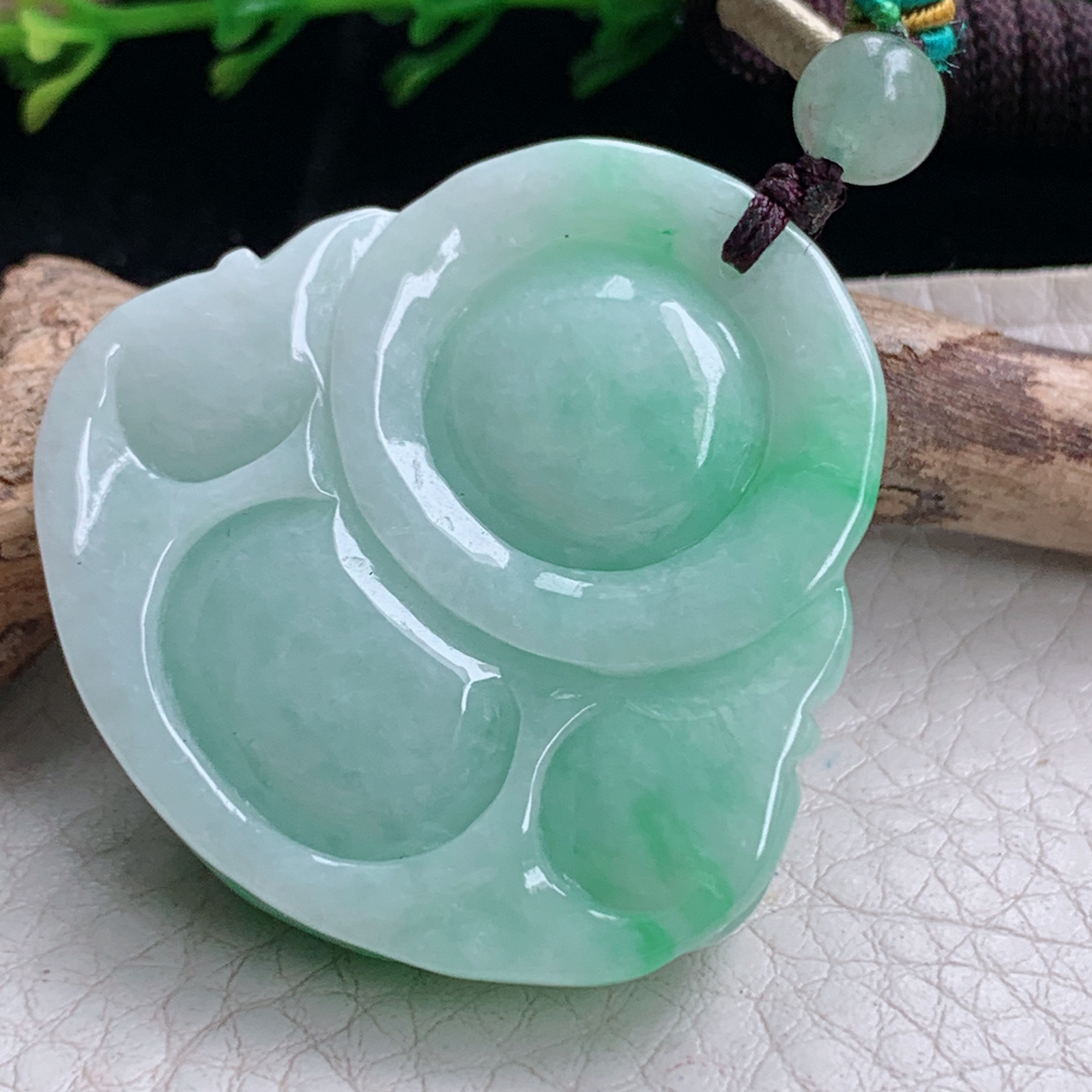 zen实拍37.3*38*11.5缅甸天然翡翠a货精雕清爽辣绿佛公玉项坠 玉挂件