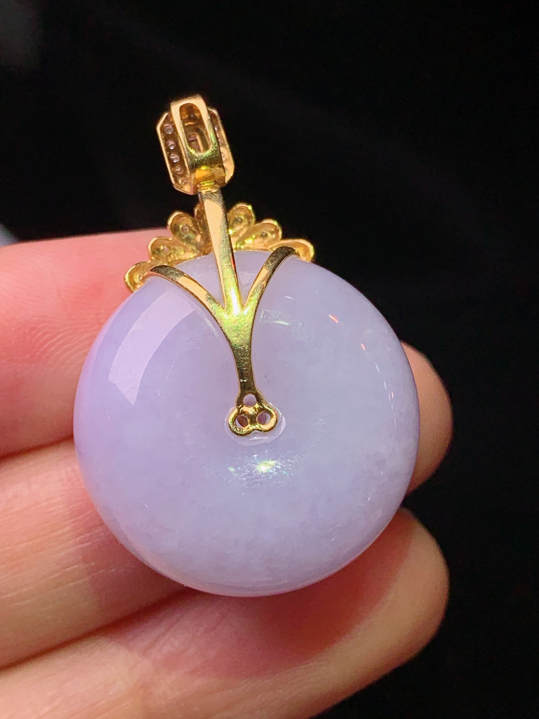 18k金钻镶嵌紫罗兰平安扣吊坠 玉质细腻 色泽艳丽清新 水润亮眼 整体尺寸34*23*11.5b1