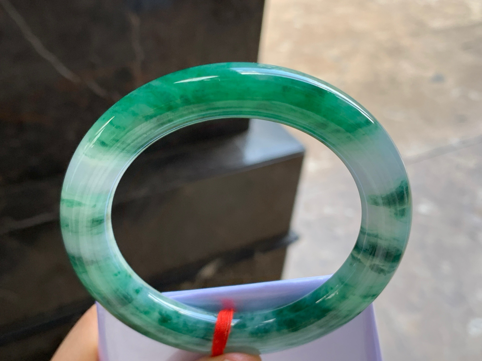 59-11.3

绿色圆条手镯^_^颜色鲜艳