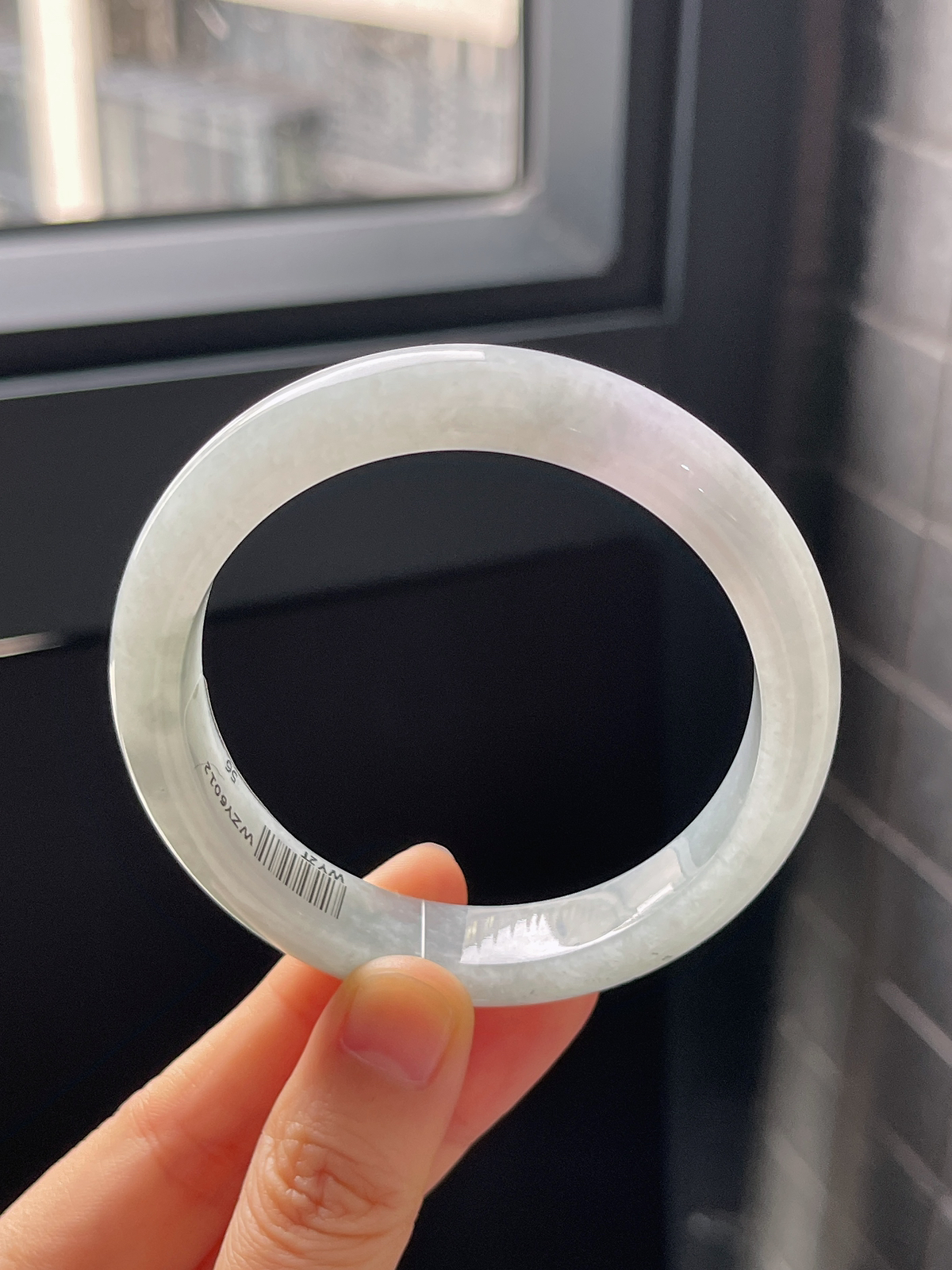 正圈56圈口，翡翠糯化种春带彩手镯