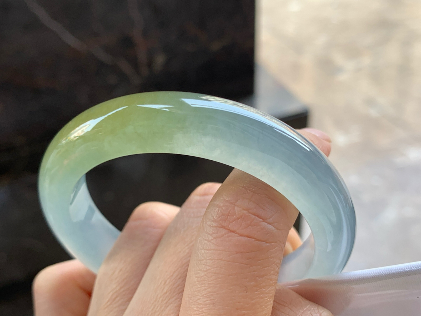 56-12.7-9

冰黄手镯^_^透亮