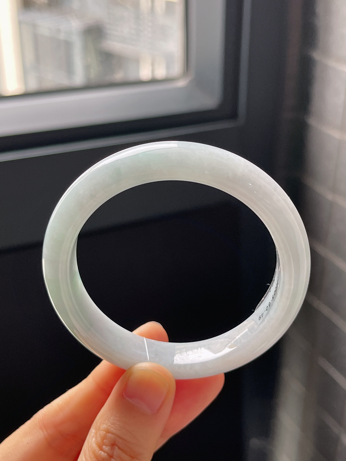 正圈52.2圈口，翡翠糯化种浅绿色手镯