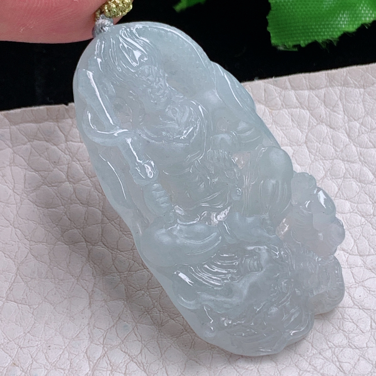 rp实拍53*29*7天然缅甸翡翠不动明王吊坠立体雕生肖守护神