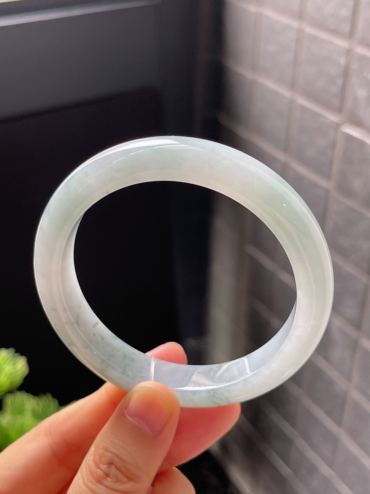 正圈57圈口，翡翠冰糯种飘花手镯