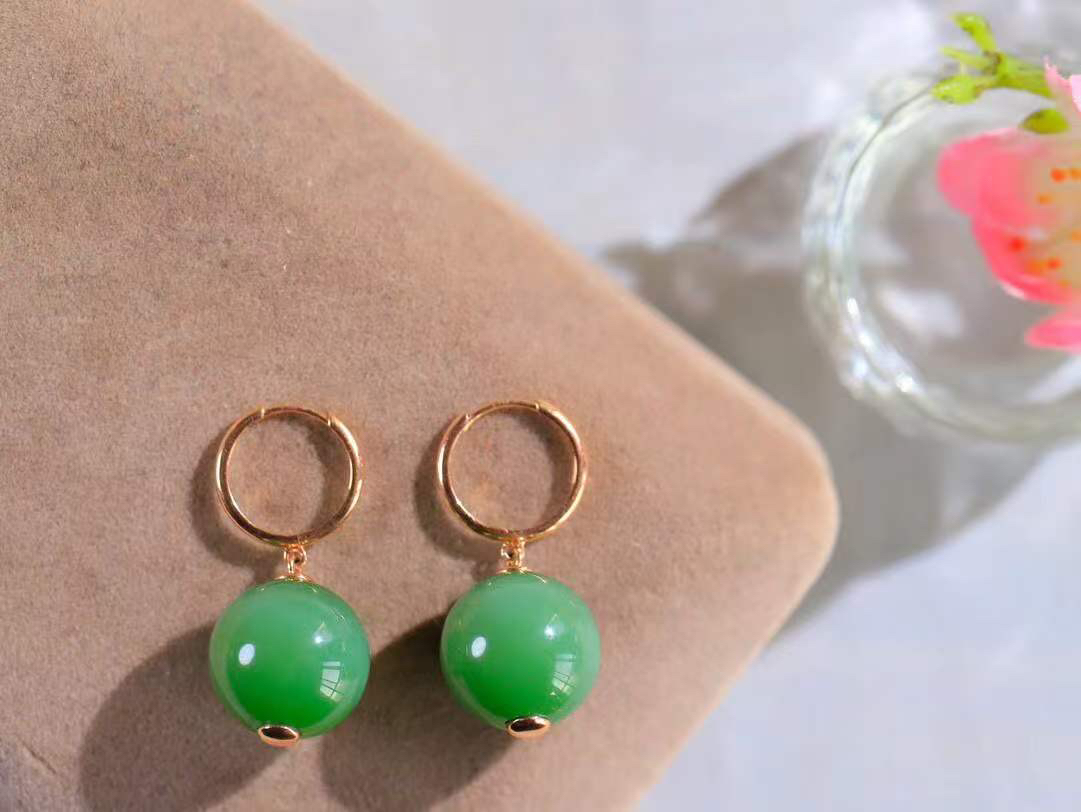 【金镶玉.耳坠】

精品和田玉碧玉猫眼镶嵌18k金.耳坠，金玉良缘 耳畔生辉，以和田温玉镌刻东方雅