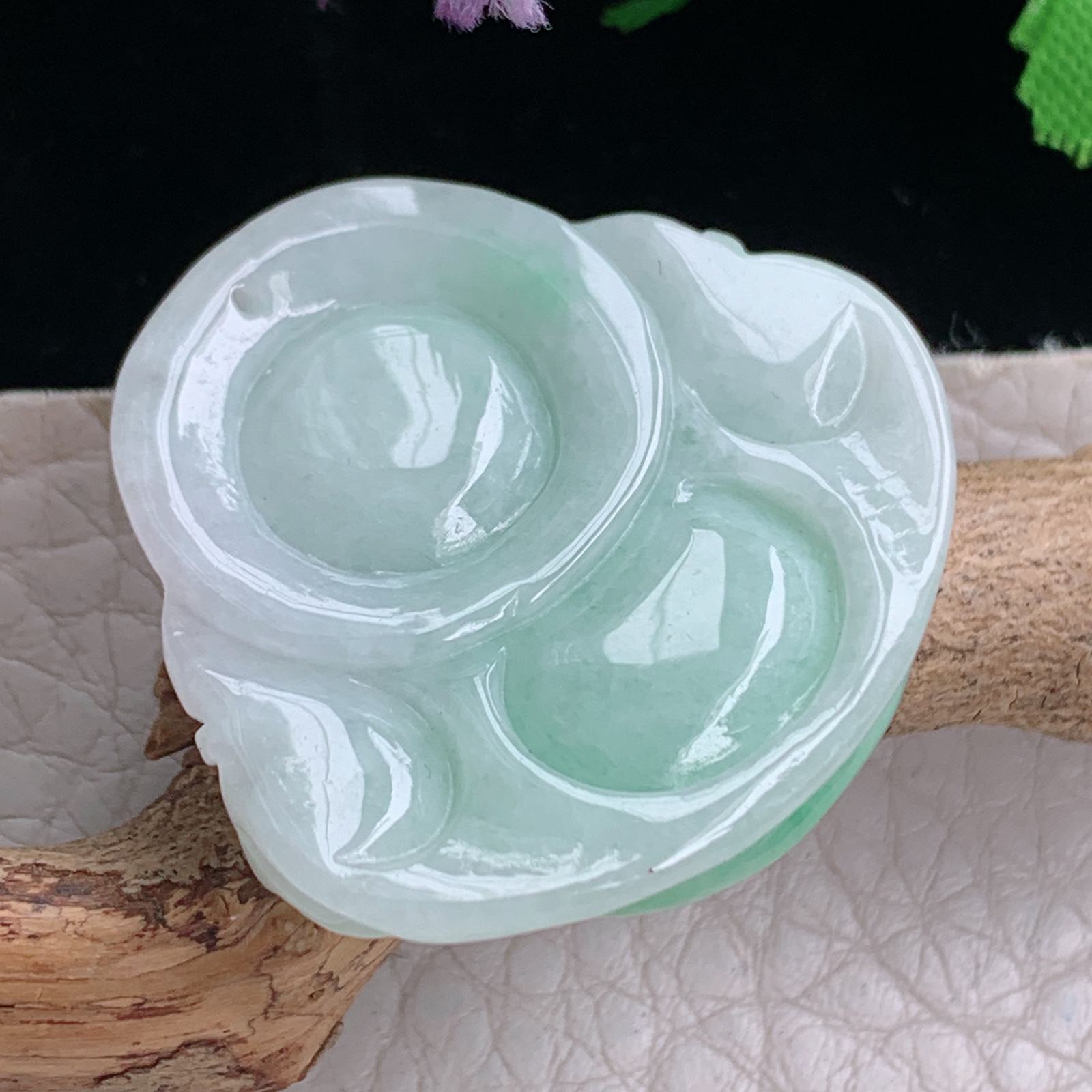 zen实拍30.6*32.5*8缅甸天然翡翠a货精雕白底青佛公玉项坠 玉挂件