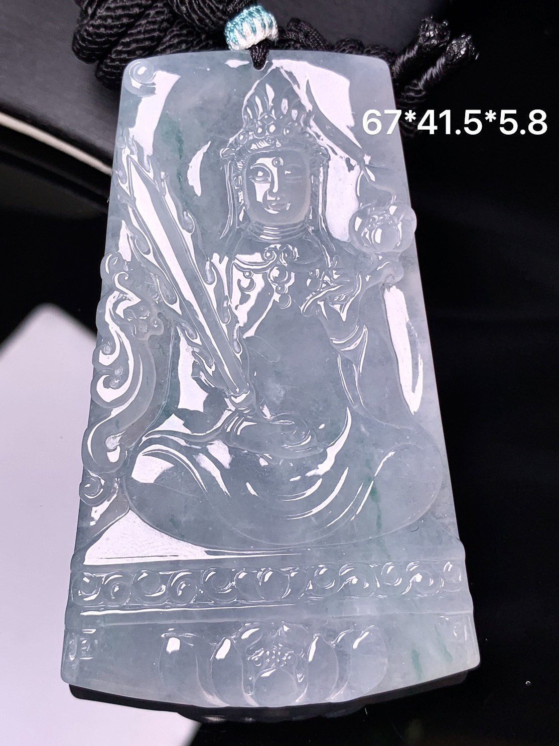 冰种观音菩萨吊坠 玉质细腻 色泽艳丽清新 水润亮眼 整体尺寸67*41.5*5.8a5