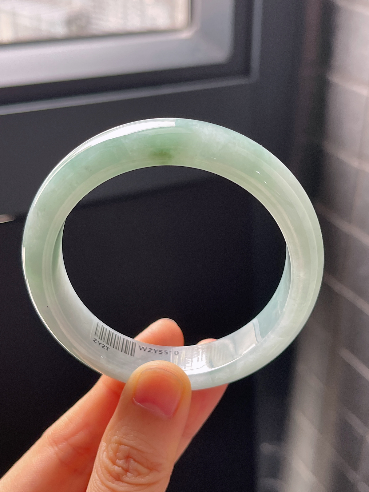 正圈53.1圈口，翡翠糯化种淡绿色手镯