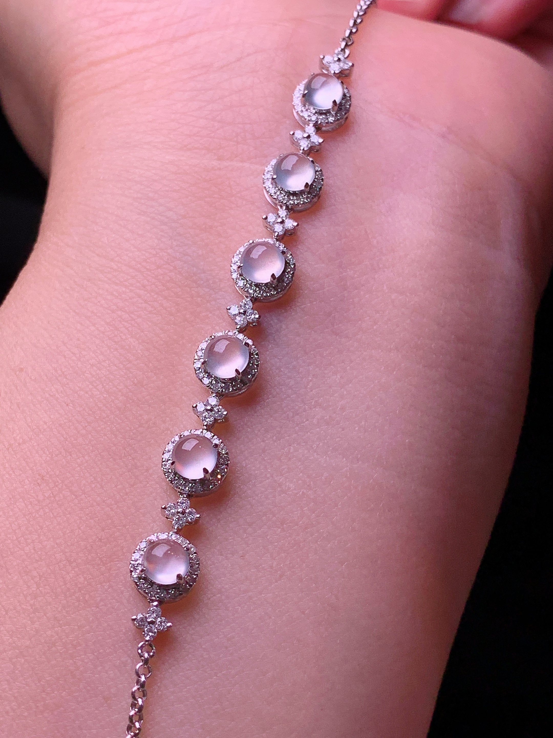 18k金钻镶嵌玻璃种蛋面手链 玉质细腻 色泽艳丽清新 水润亮眼 整体尺寸180*6.2*6f3