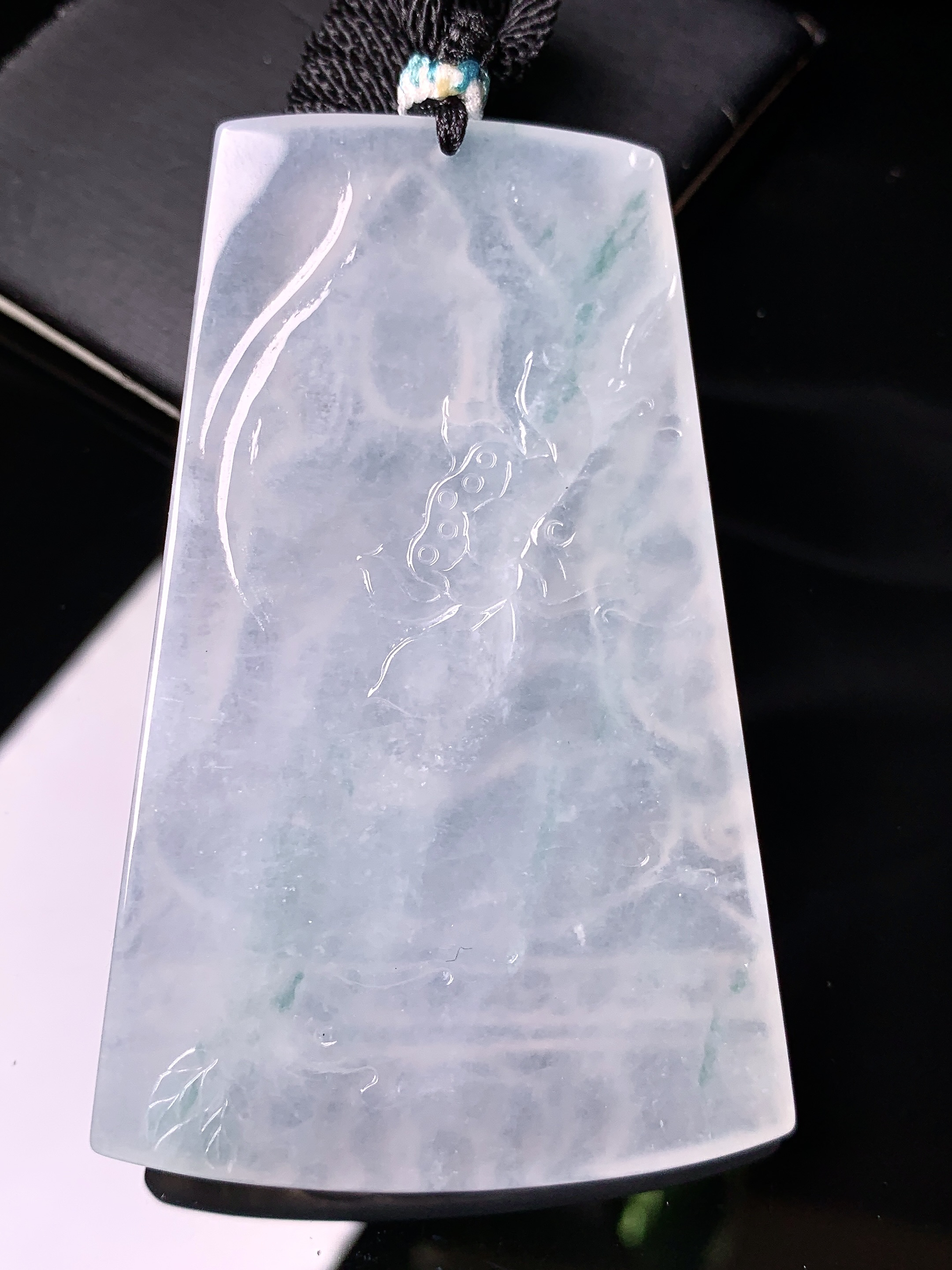 冰种观音菩萨吊坠 玉质细腻 色泽艳丽清新 水润亮眼 整体尺寸67*41.5*5.8a5