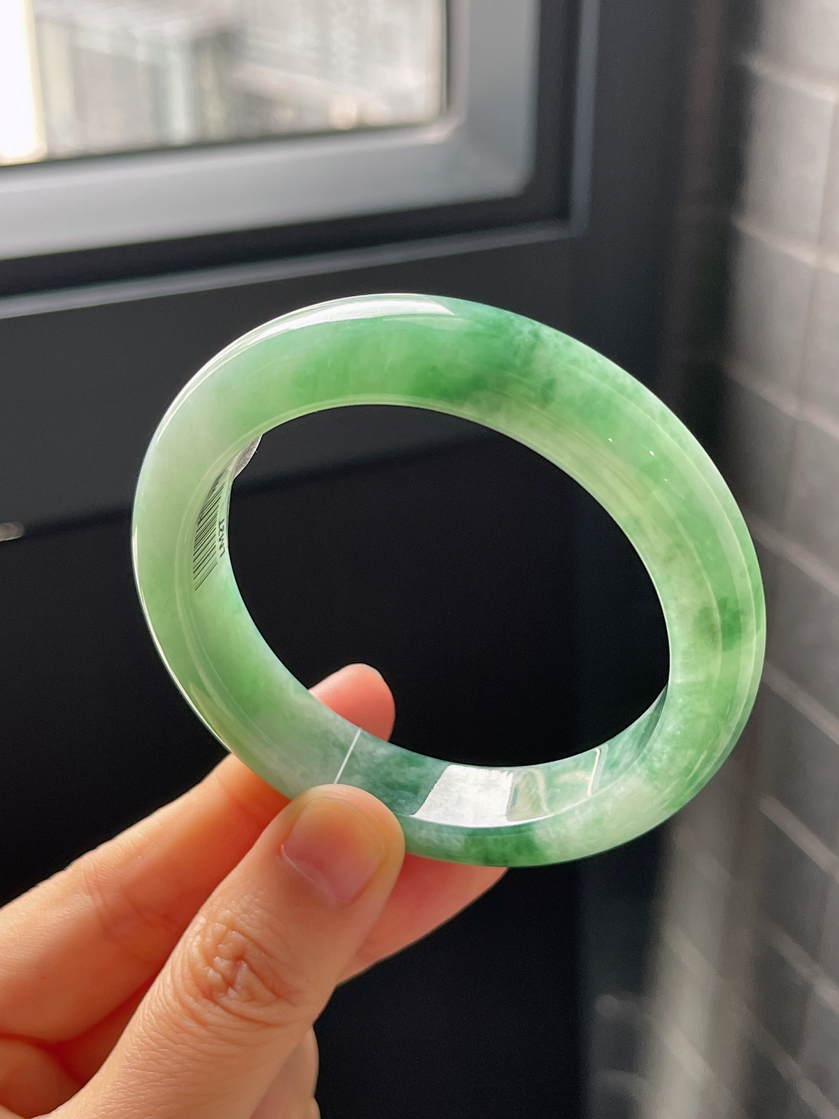 正圈52.7圈口，翡翠糯化种飘绿手镯