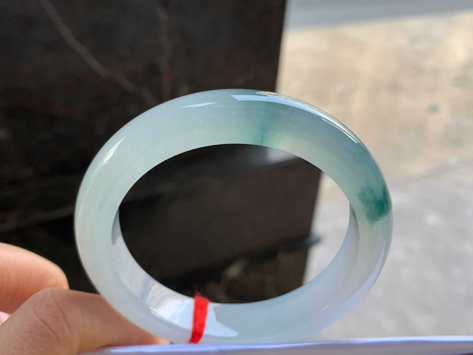 56.5-13-9.1

冰蓝花手镯^_^清新细腻