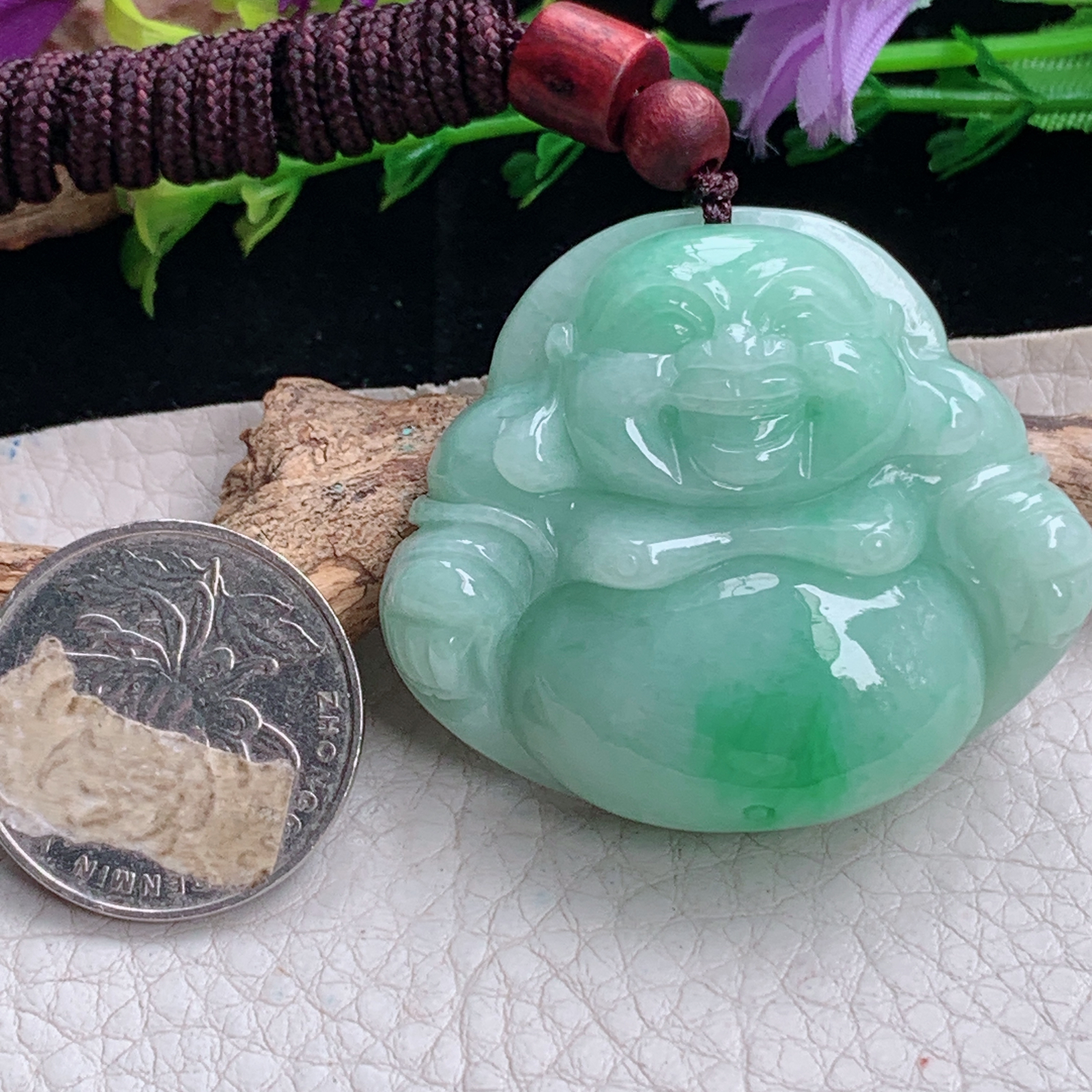 zen实拍39*45.5*13缅甸天然翡翠a货精雕清爽飘绿佛公玉项坠 玉挂件