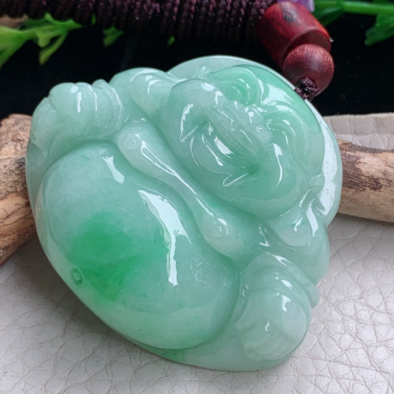 zen实拍39*45.5*13缅甸天然翡翠a货精雕清爽飘绿佛公玉项坠 玉挂件