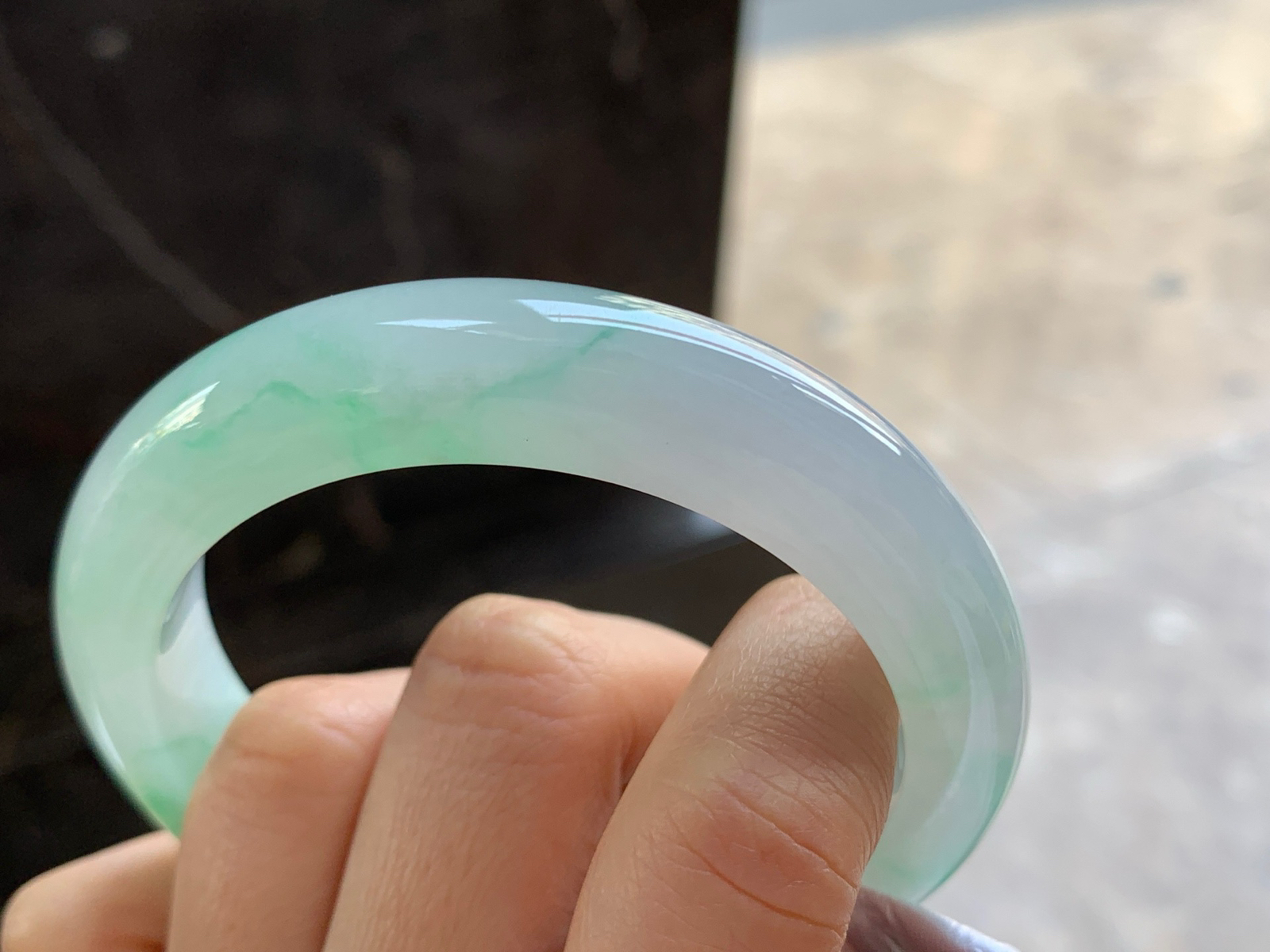 56-12.4-9.5

飘绿手镯^_^色阳