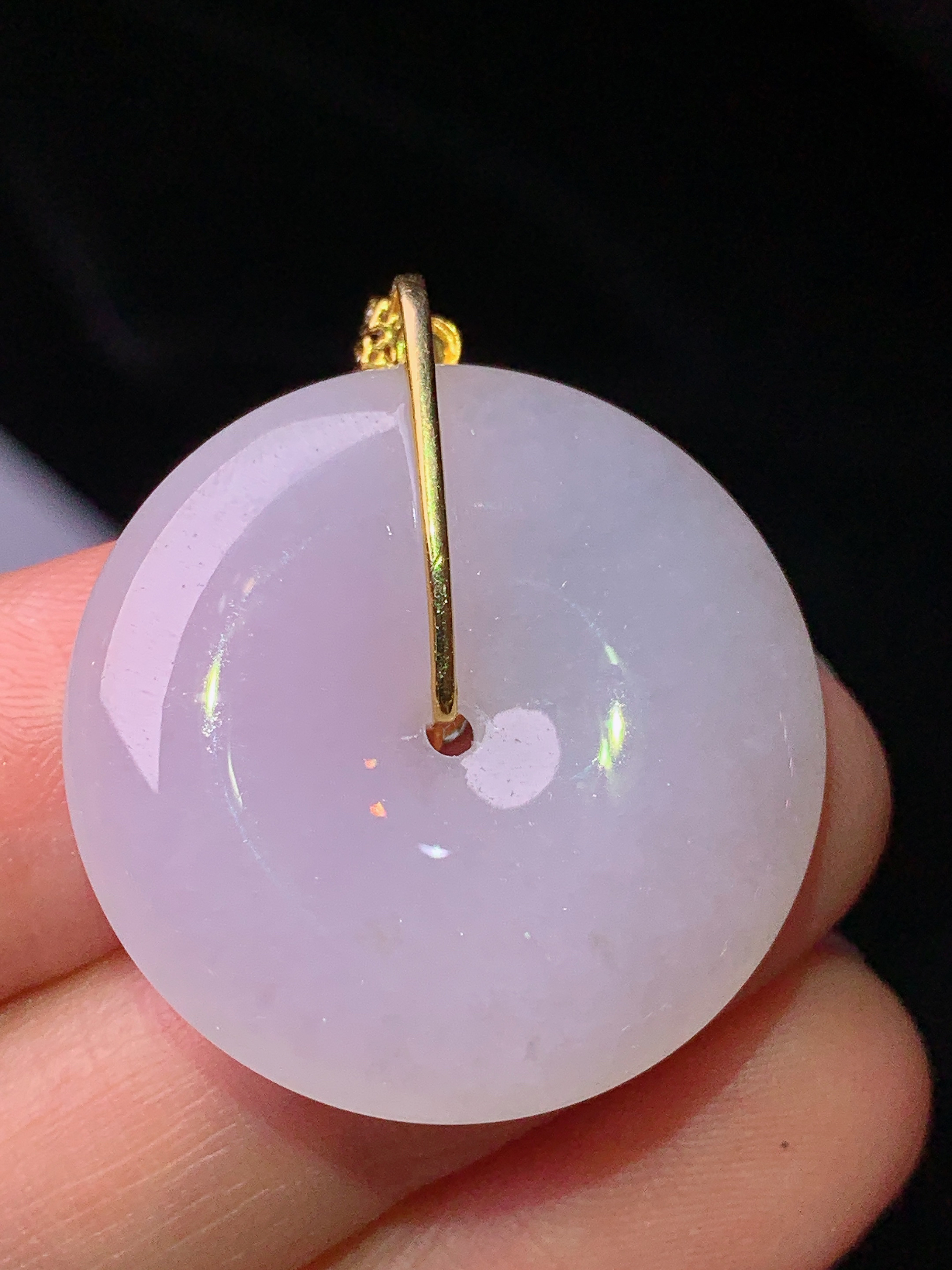 18k金钻镶嵌紫罗兰平安扣吊坠 玉质细腻 色泽艳丽清新 水润亮眼 整体尺寸29.7*26.5*5.5b1