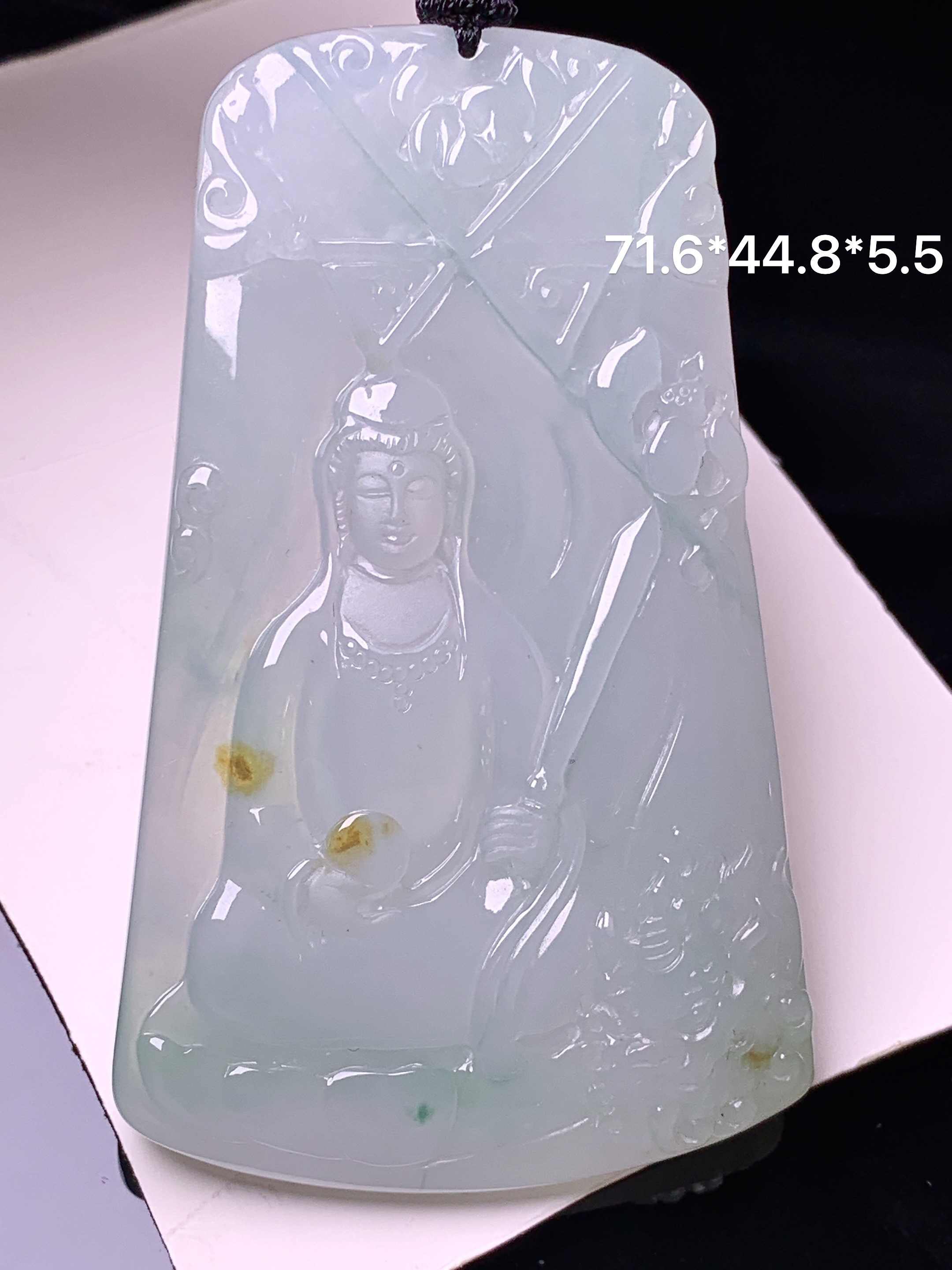 冰种观音菩萨吊坠 玉质细腻 色泽艳丽清新 水润亮眼 整体尺寸71.6*44.8*5.5L1