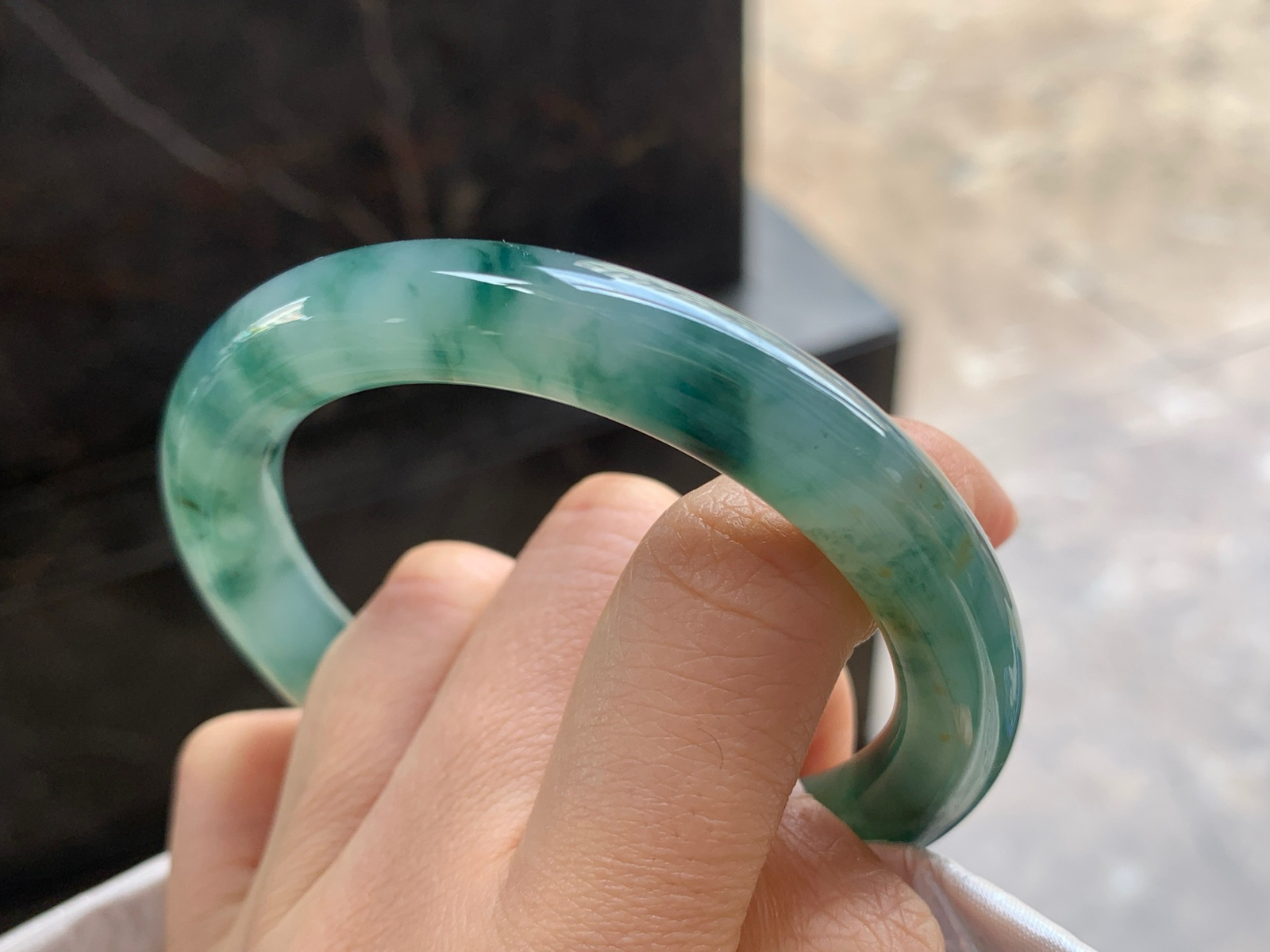 54.5-9.6

蓝花圆条手镯^_^飘花浓郁