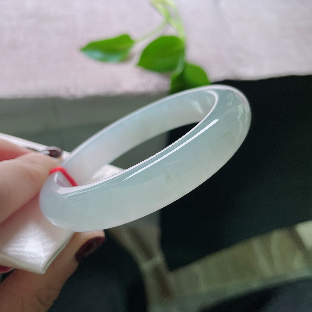 59.5/12.7/9.5，冰晴底正圈，绿意点点，是春天写在腕上的小情诗，字字甜糯。，ss49094a