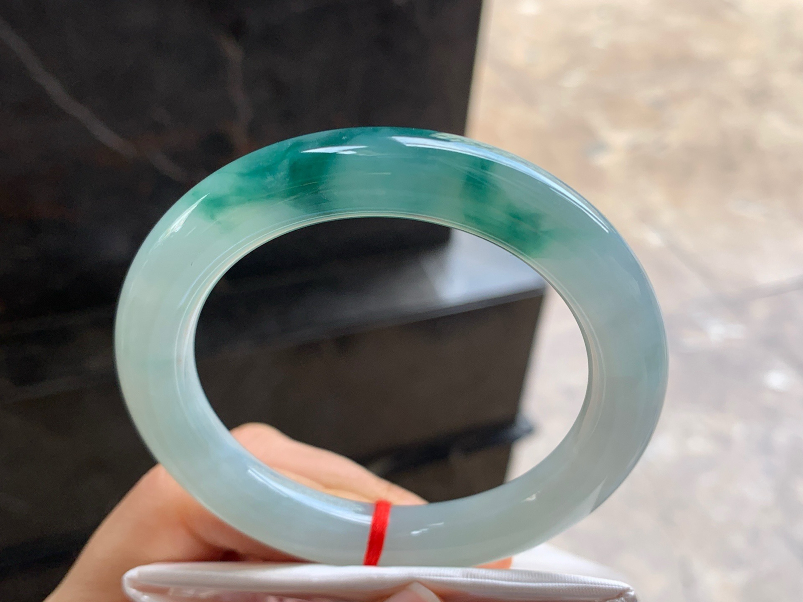 55.5-10.8

蓝花圆条手镯^_^飘花浓郁