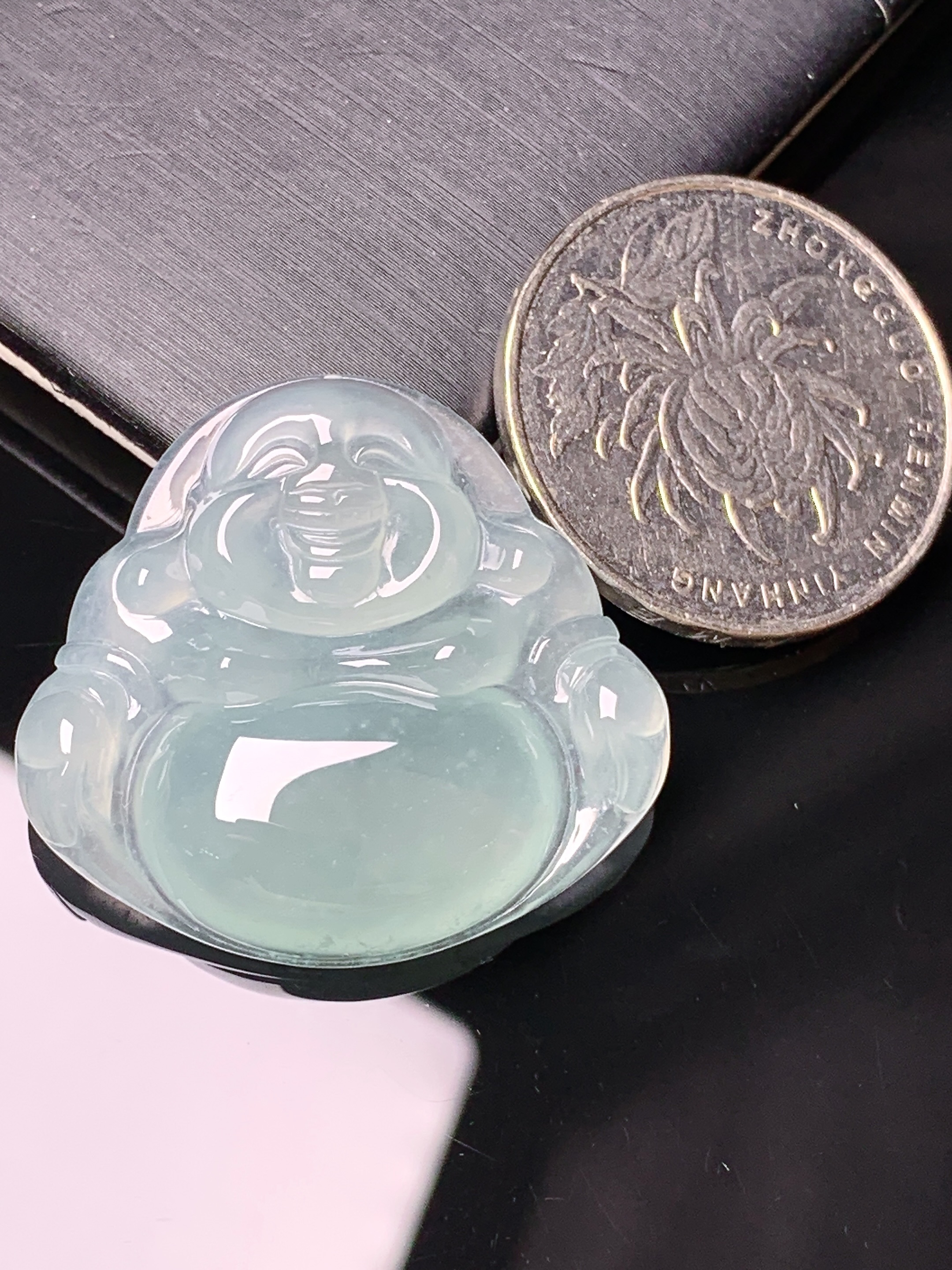 冰种佛公吊坠 玉质细腻 色泽艳丽清新 水润亮眼 整体尺寸29*31.3*6.5a2