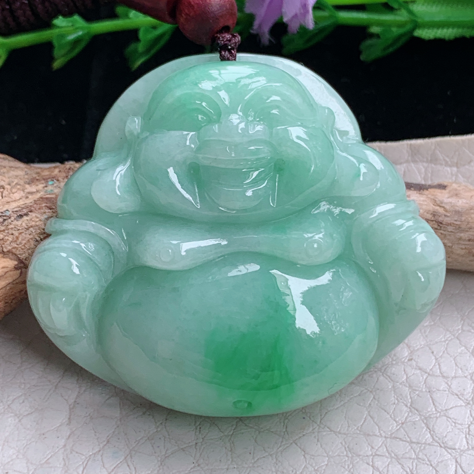 zen实拍39*45.5*13缅甸天然翡翠a货精雕清爽飘绿佛公玉项坠 玉挂件