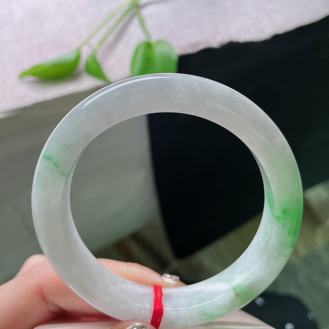 56.8/11.8/7.9，白底青正圈，水头好，种老，翠绿依然，青白分明，晶体纹，ss48426a