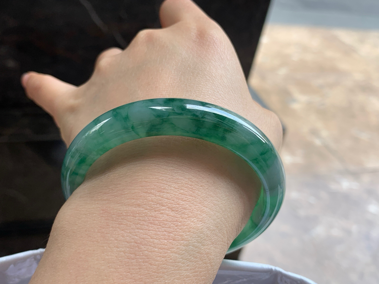 57-12.2-7.4

晴绿手镯^_^飘花浓郁