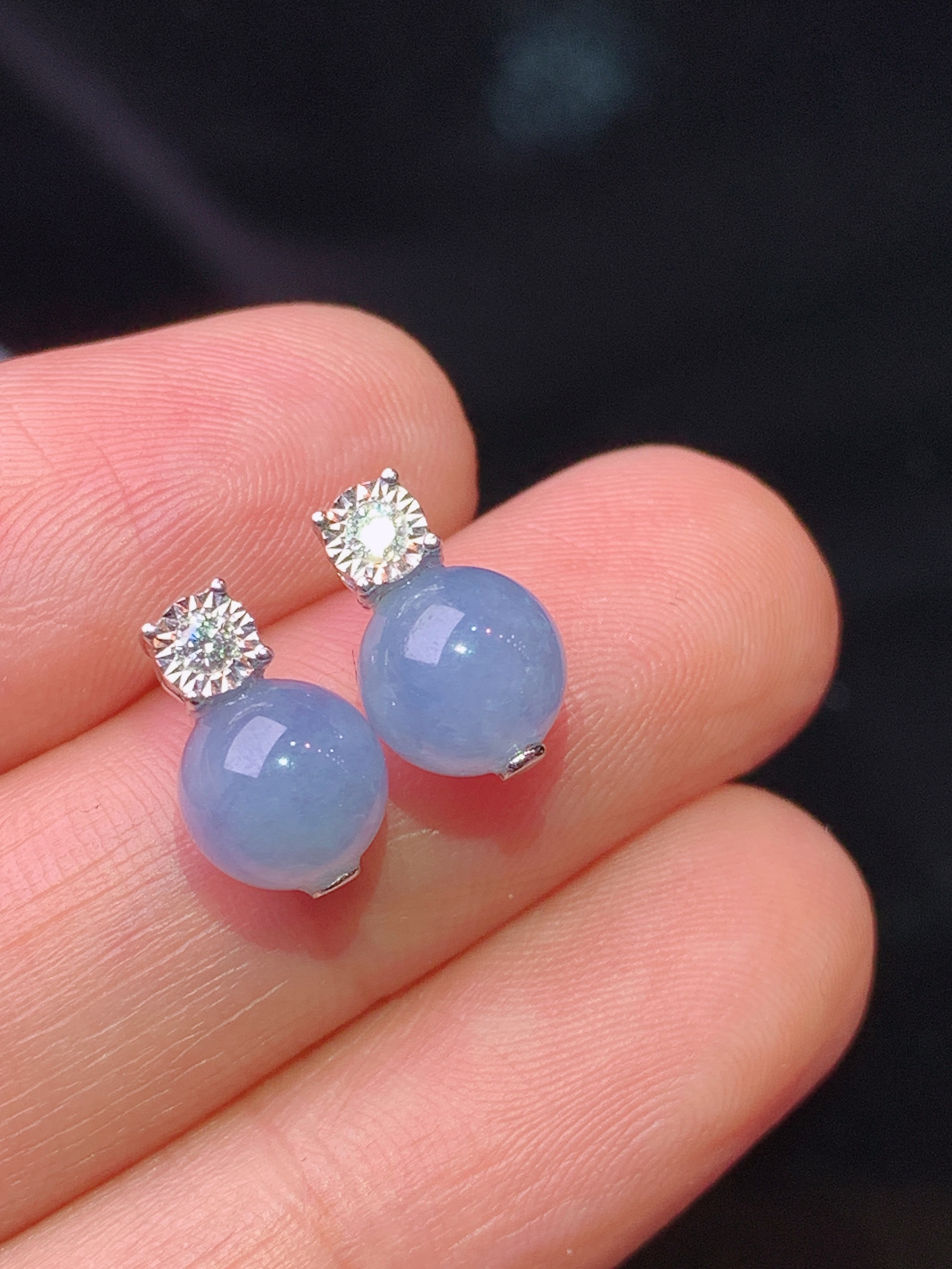 18k金钻镶嵌紫罗兰圆珠耳钉 玉质细腻 色泽艳丽清新 水润亮眼 整体尺寸11*6b1