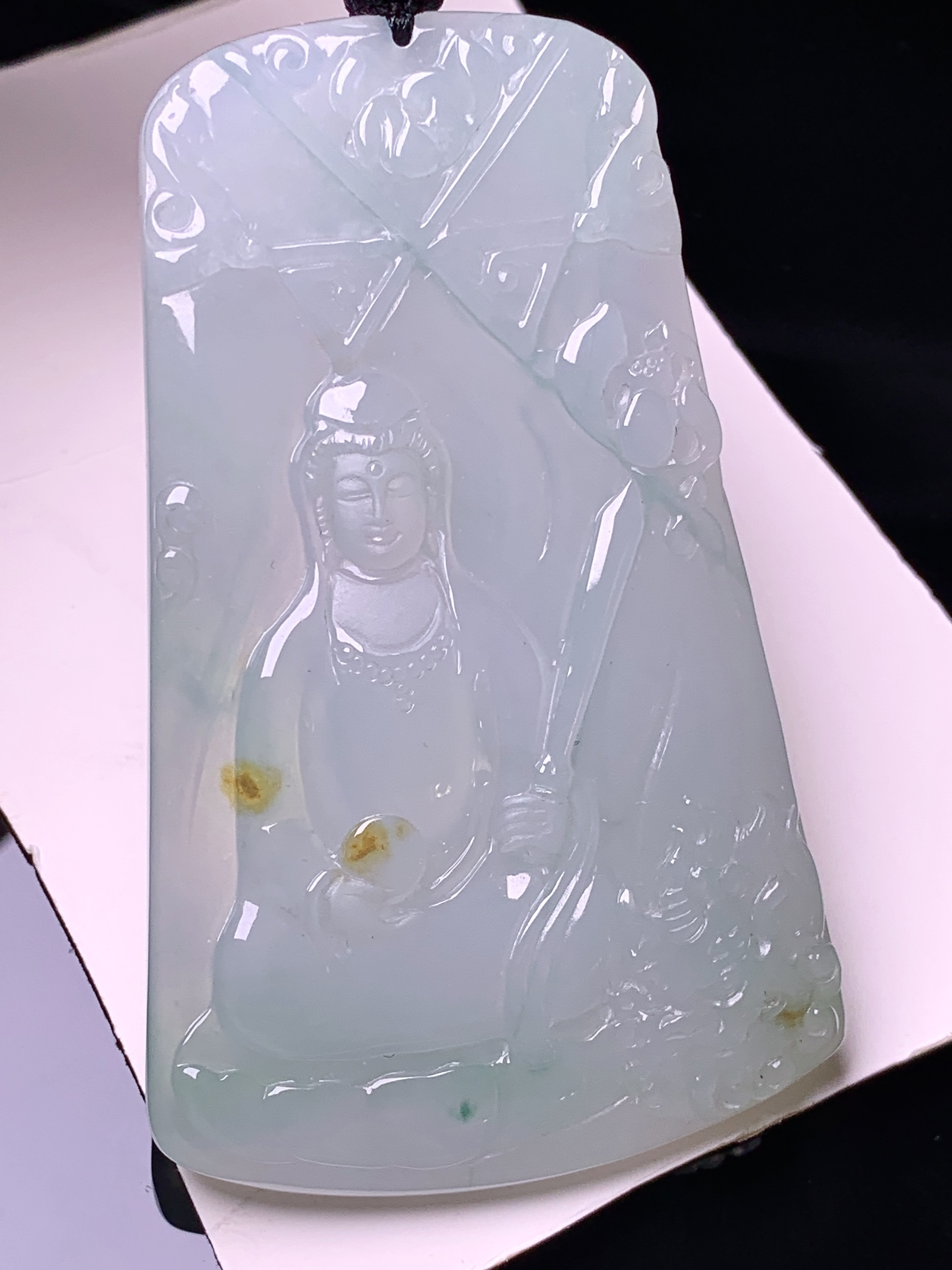 冰种观音菩萨吊坠 玉质细腻 色泽艳丽清新 水润亮眼 整体尺寸71.6*44.8*5.5L1