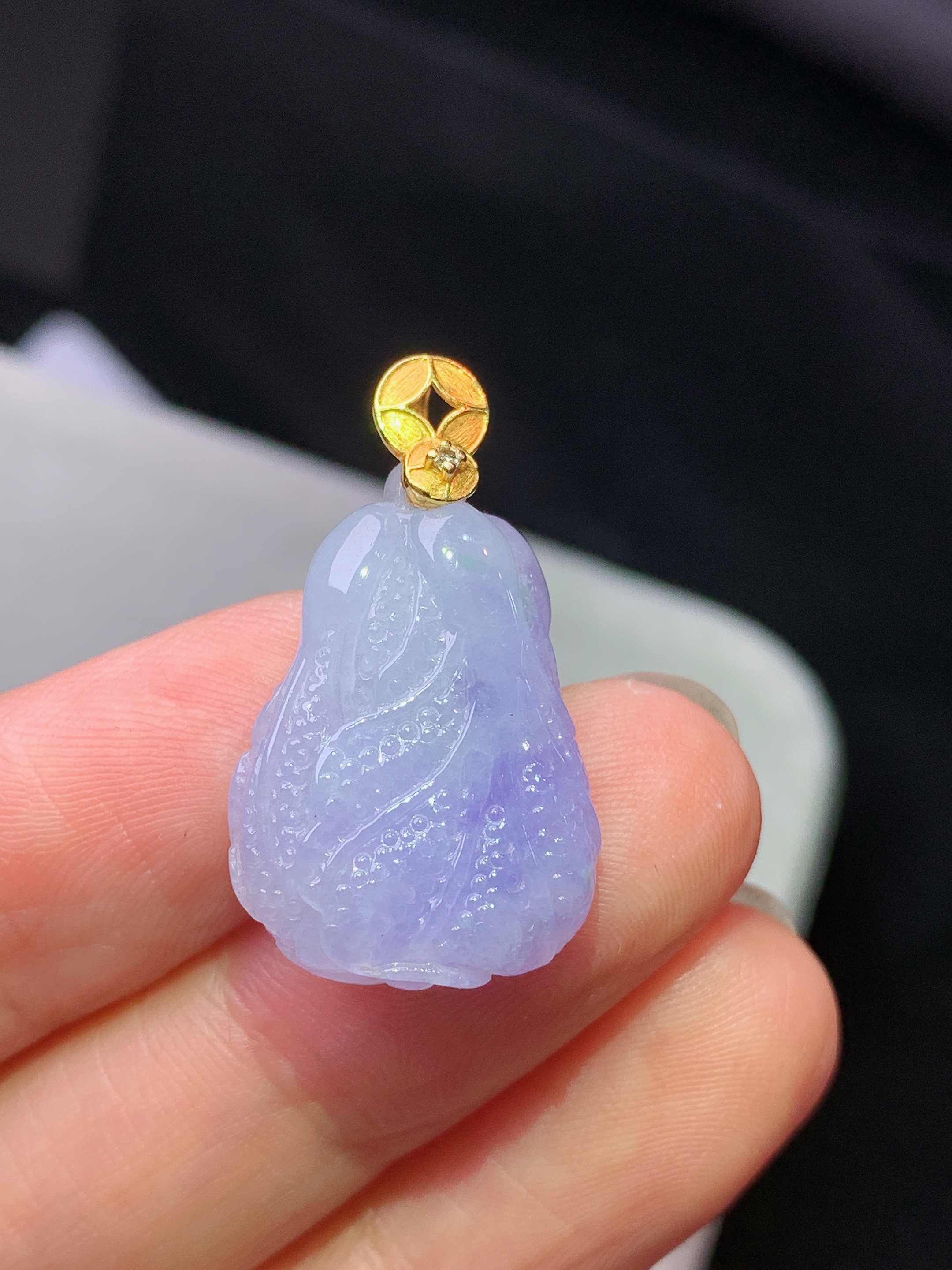 18k金镶嵌紫罗兰白菜吊坠 玉质细腻 色泽艳丽清新 水润亮眼 整体尺寸26.5*15.2*6.5b1