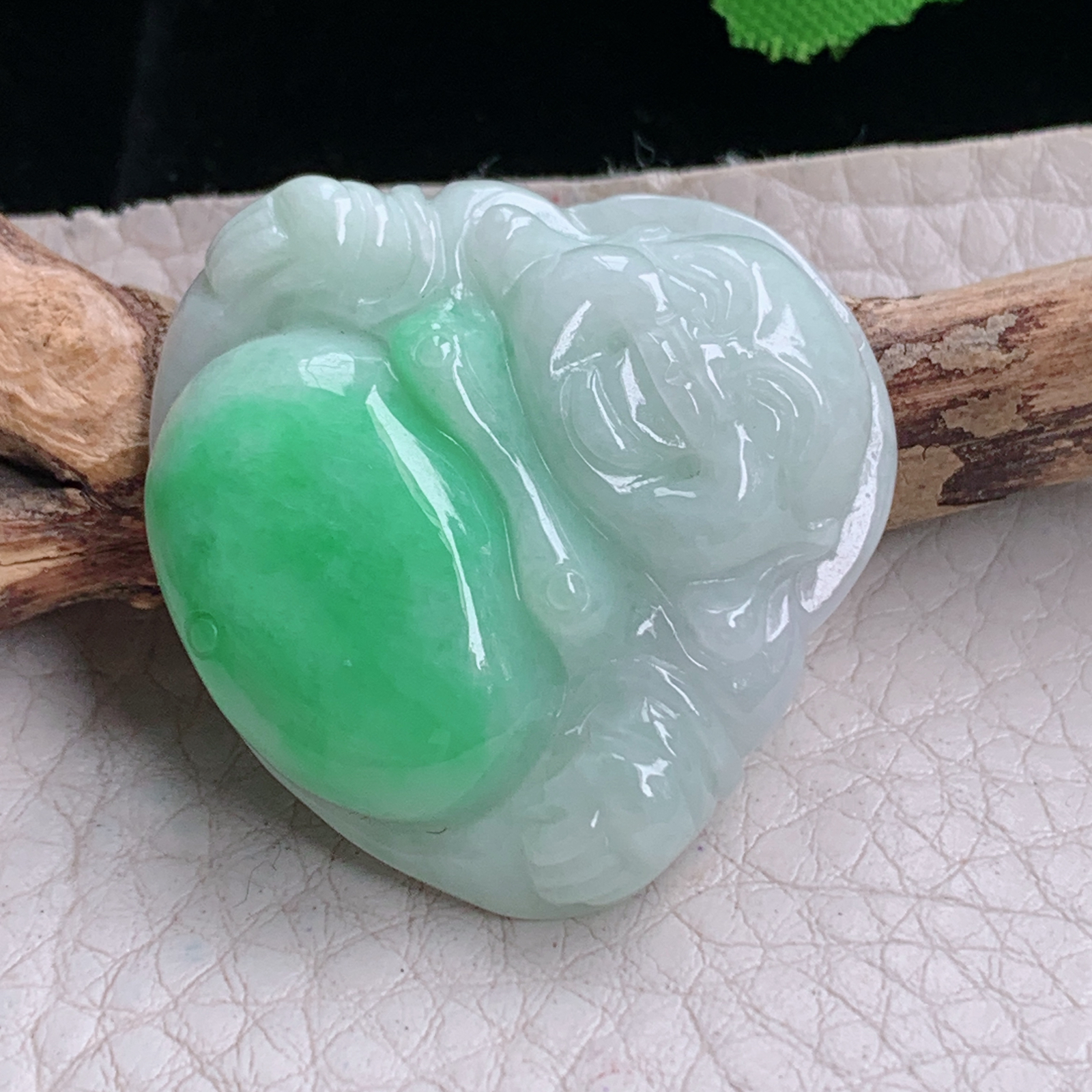 zen实拍30.6*32.5*8缅甸天然翡翠a货精雕白底青佛公玉项坠 玉挂件