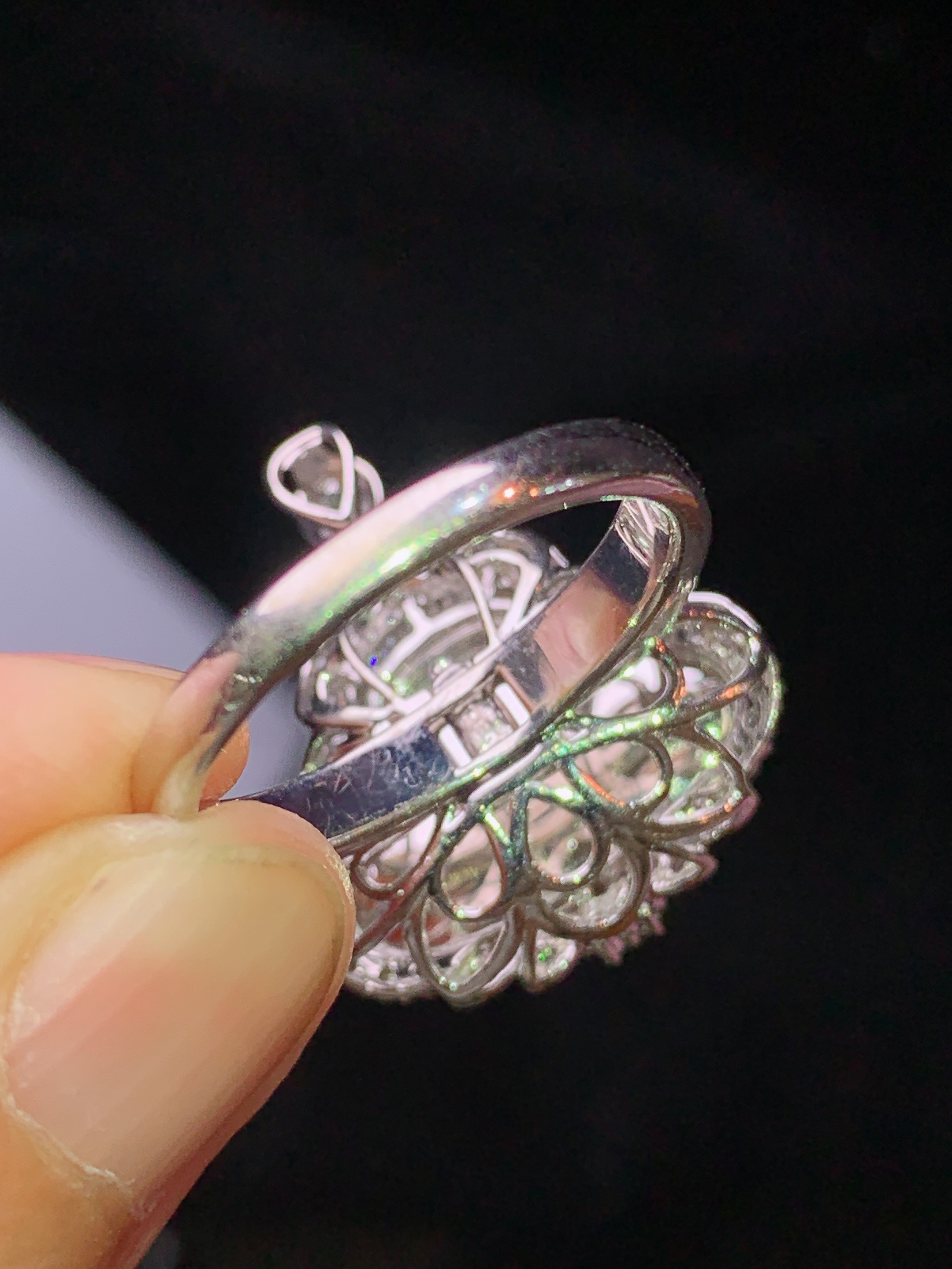 18k金钻镶嵌满绿佛公戒指吊坠两用吊坠 玉质细腻 色泽艳丽清新 水润亮眼 圈口16 整体尺寸23.5*20.5*9.3m3