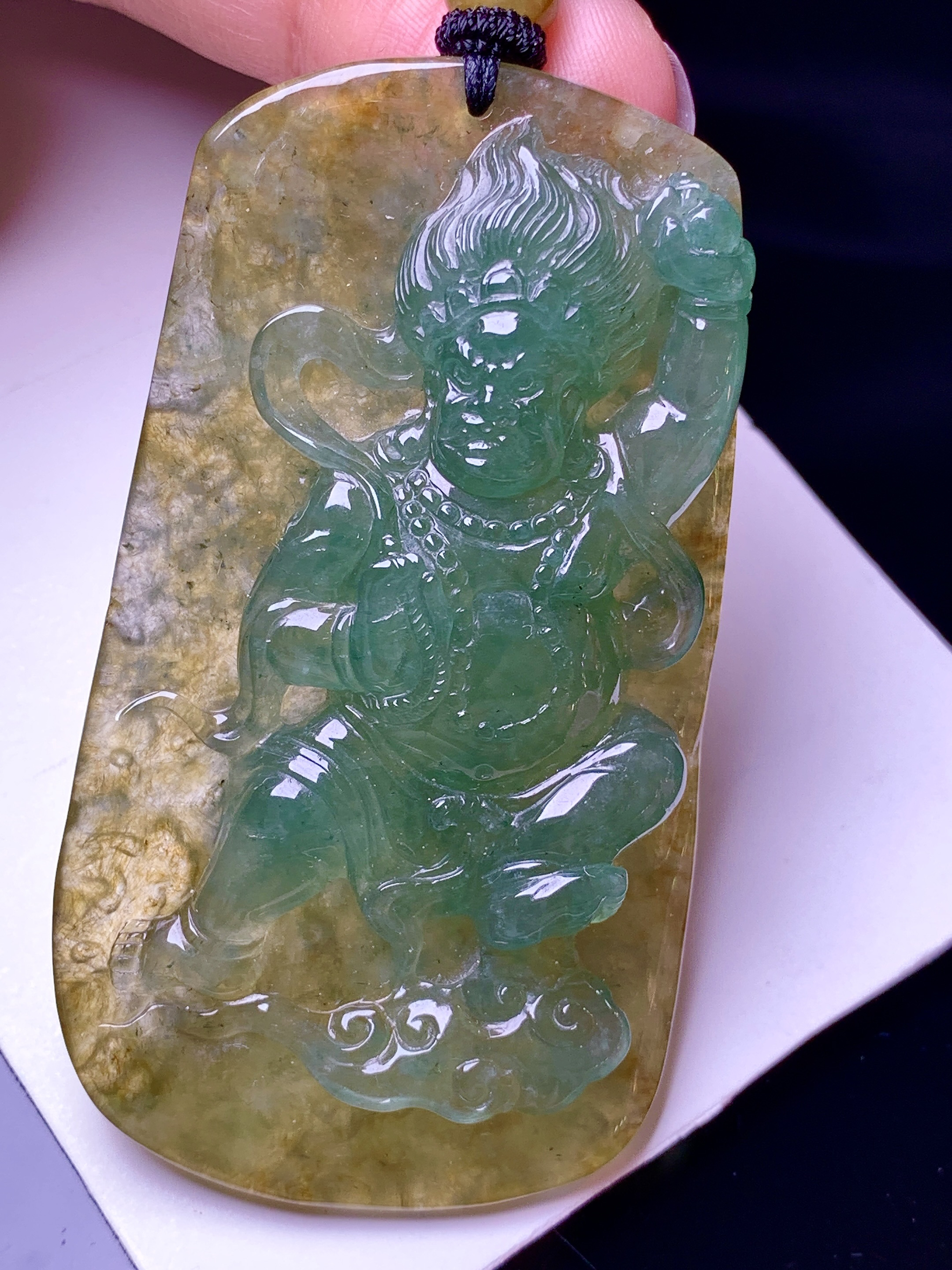 冰种不动明王吊坠 玉质细腻 色泽艳丽清新 水润亮眼 整体尺寸65.2*37.2*10.2L1