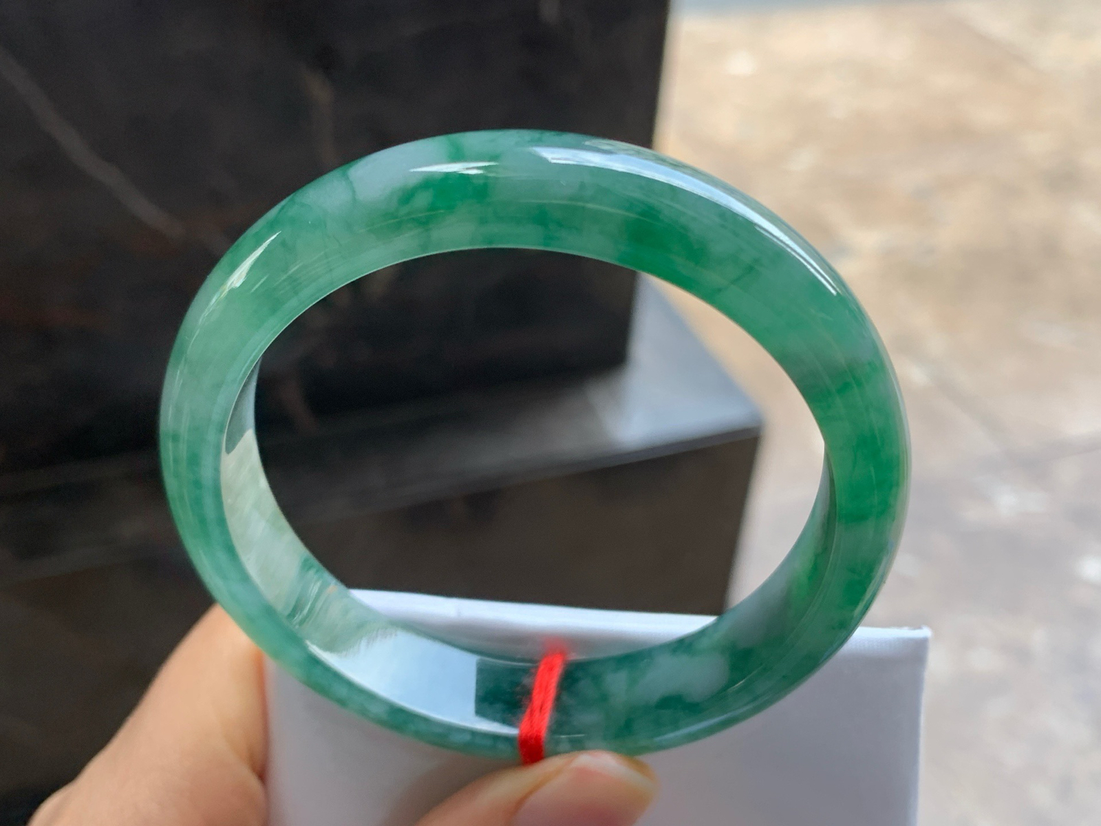 57-12.2-7.4

晴绿手镯^_^飘花浓郁