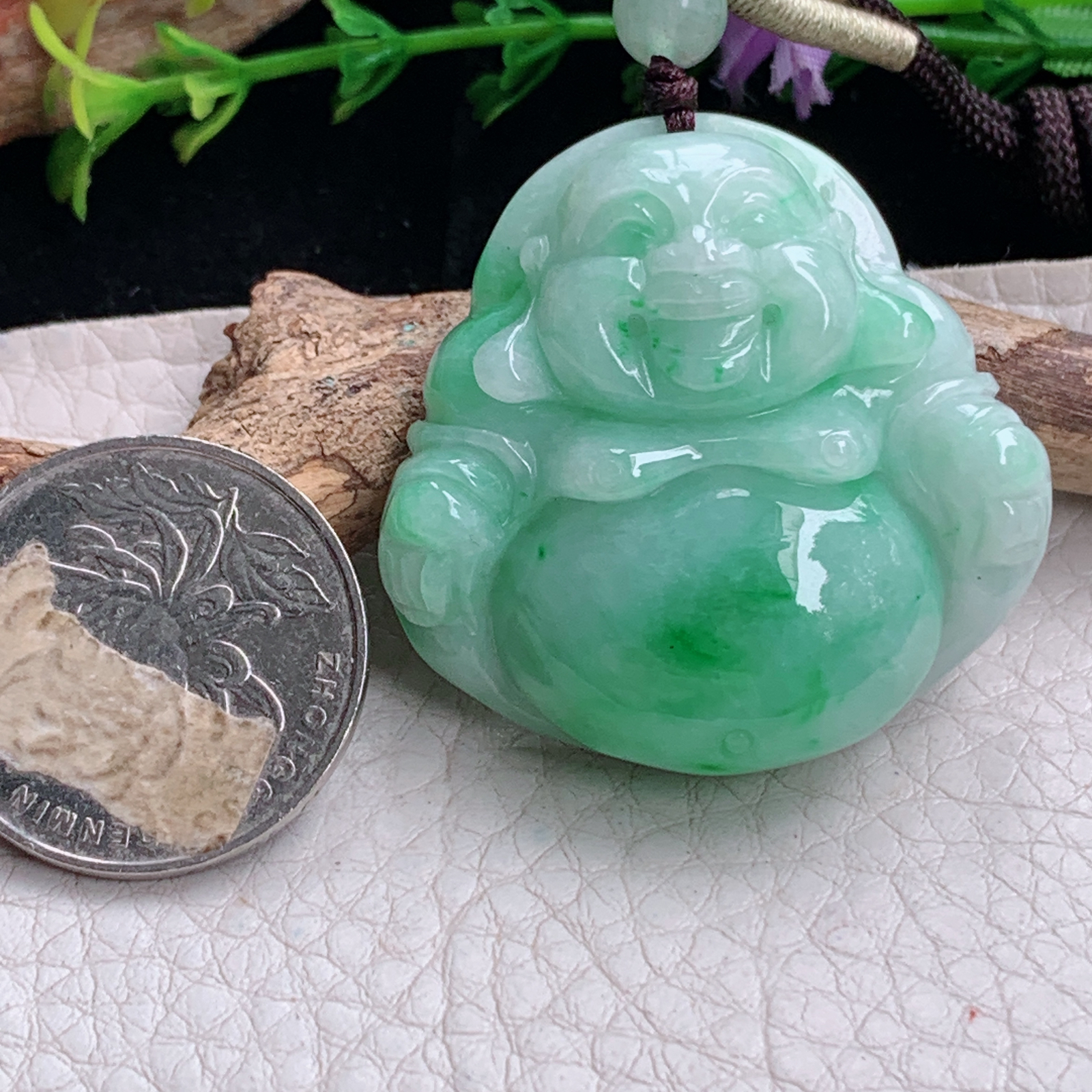 zen实拍37.3*38*11.5缅甸天然翡翠a货精雕清爽辣绿佛公玉项坠 玉挂件