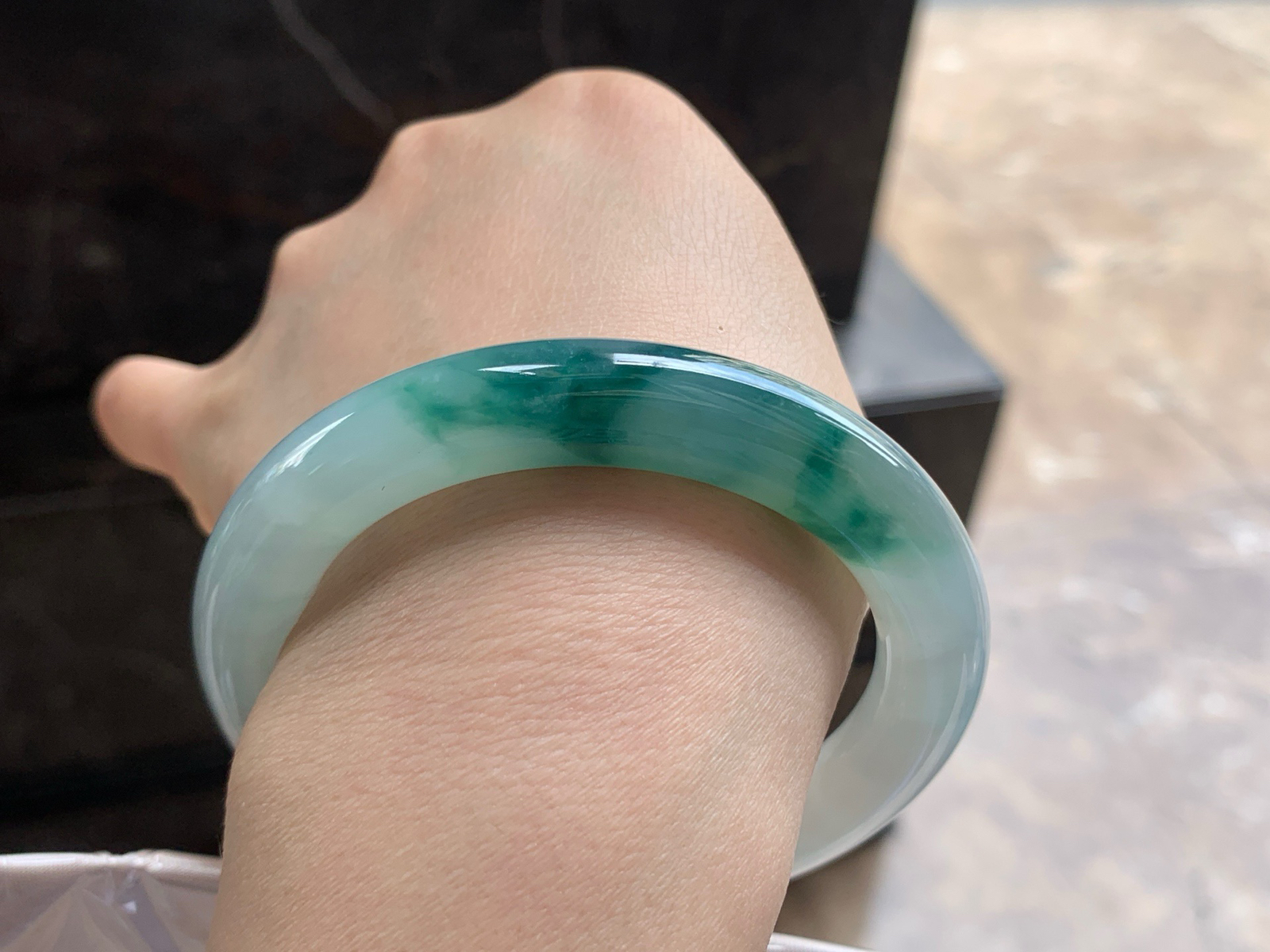 55.5-10.8

蓝花圆条手镯^_^飘花浓郁