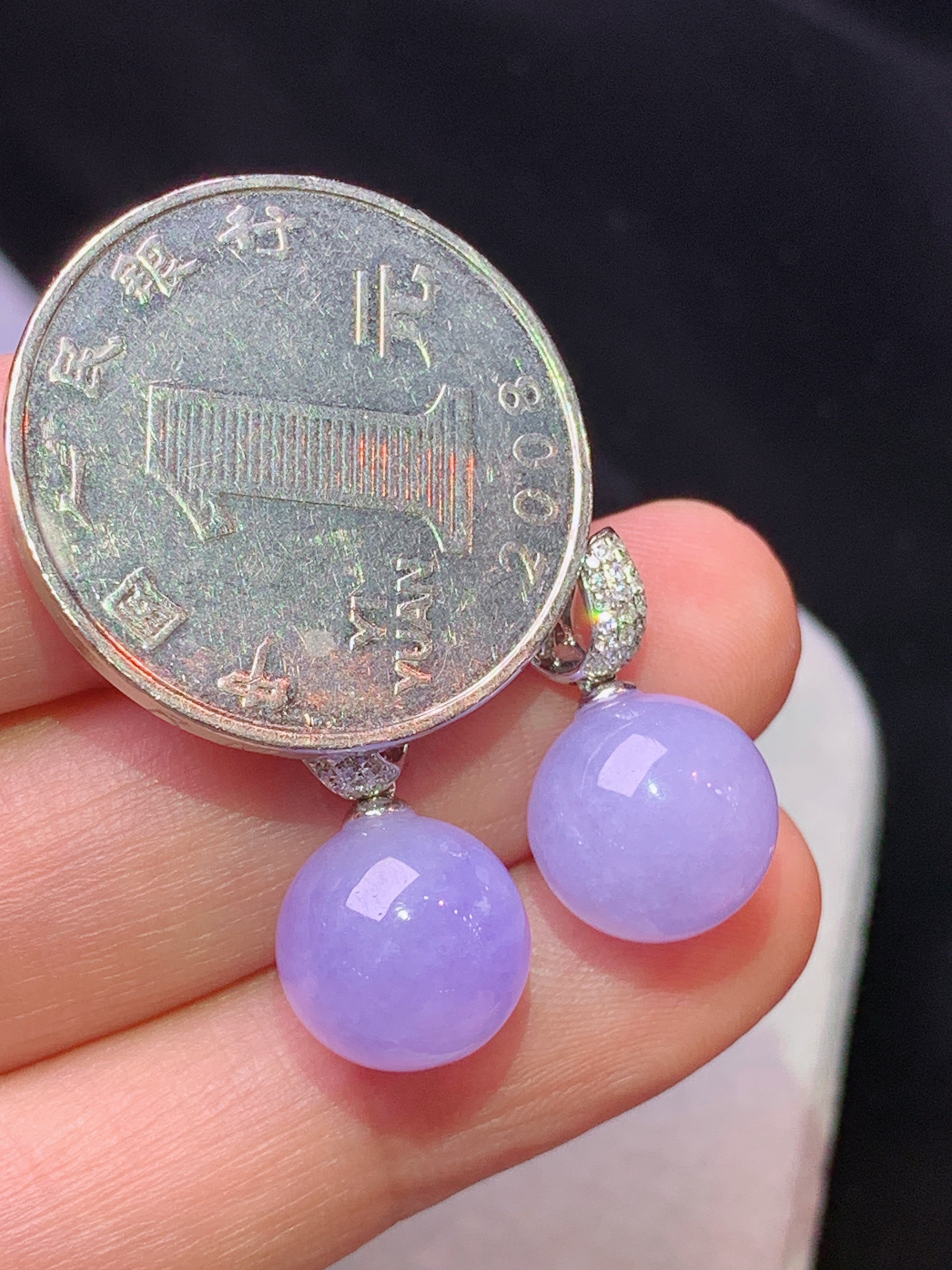 18k金钻镶嵌紫罗兰圆珠耳坠 玉质细腻 色泽艳丽清新 水润亮眼 整体尺寸20.2*10.5b1