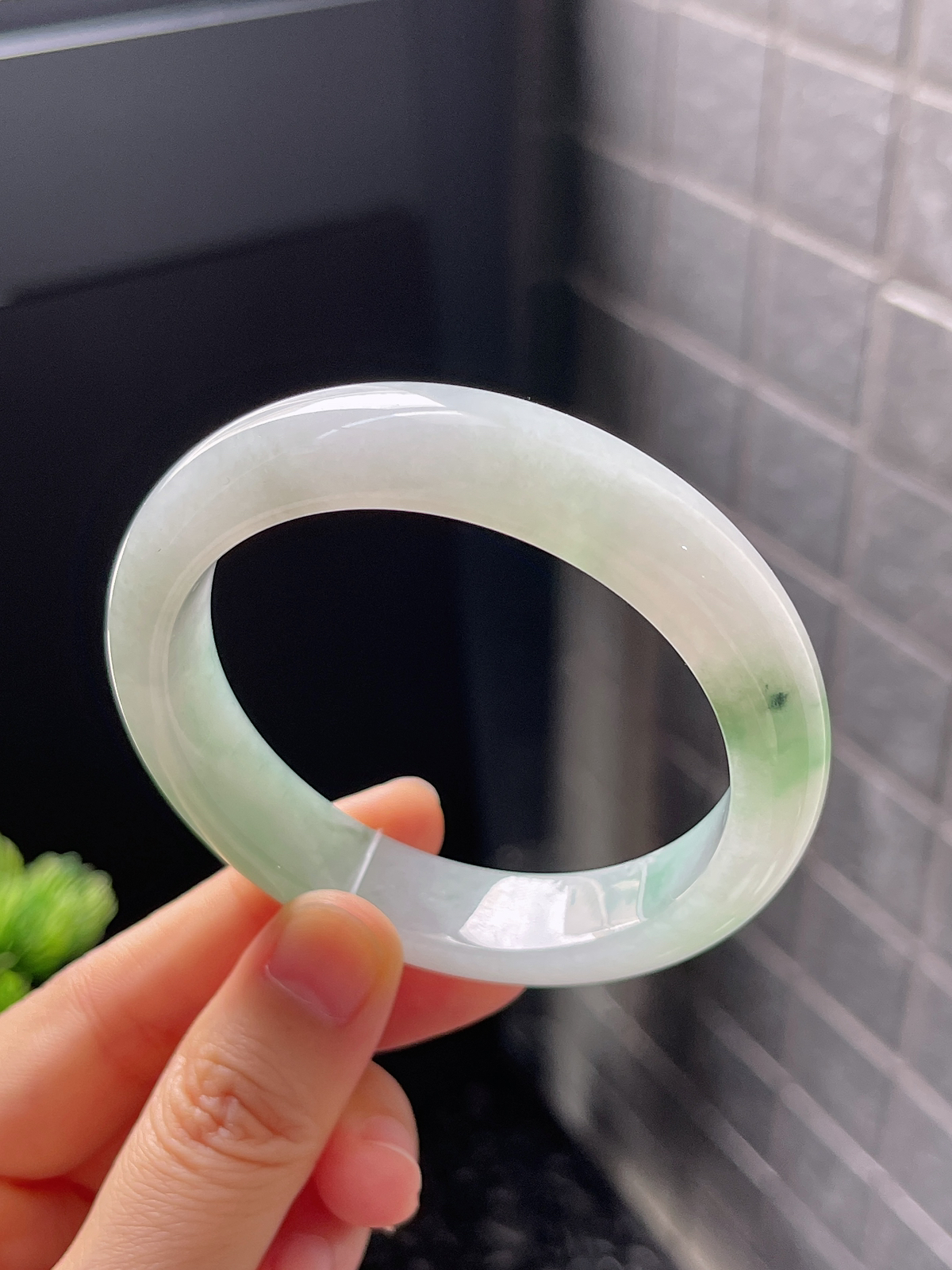 正圈54圈口，翡翠冰糯种飘花手镯