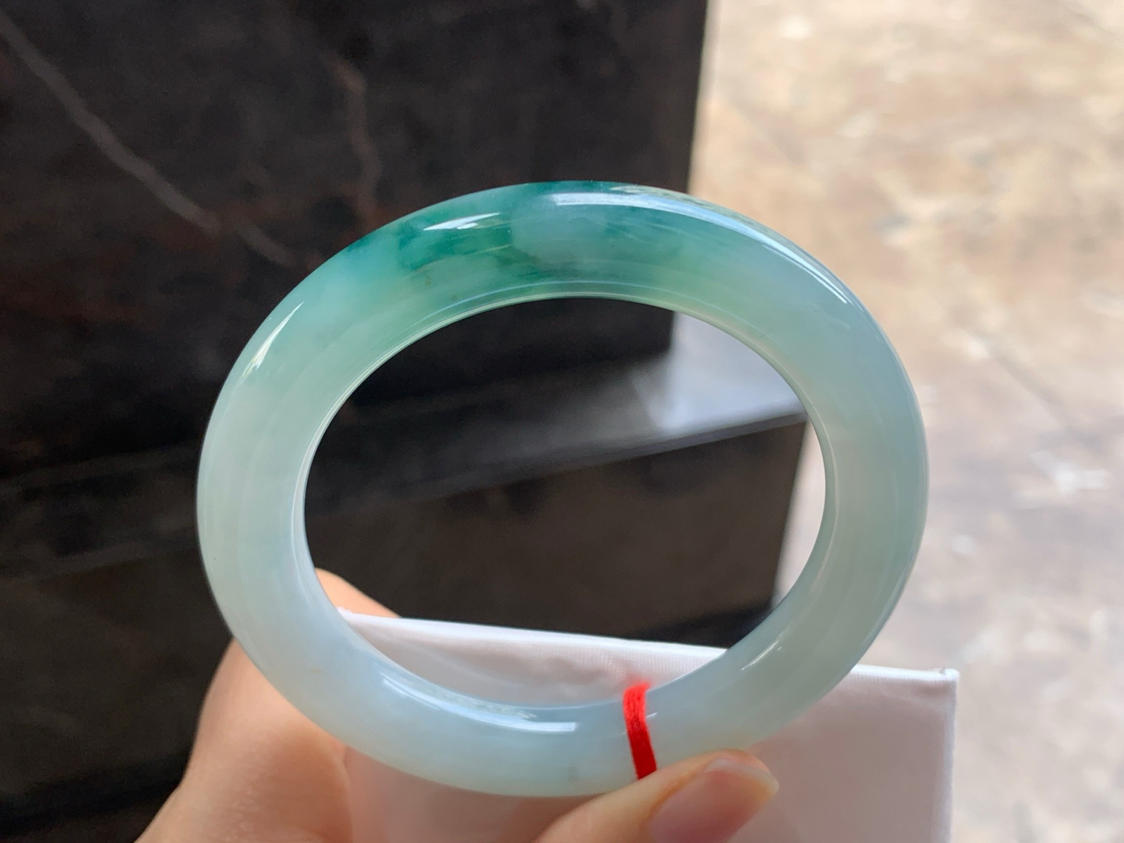 55.5-10.8

蓝花圆条手镯^_^飘花浓郁