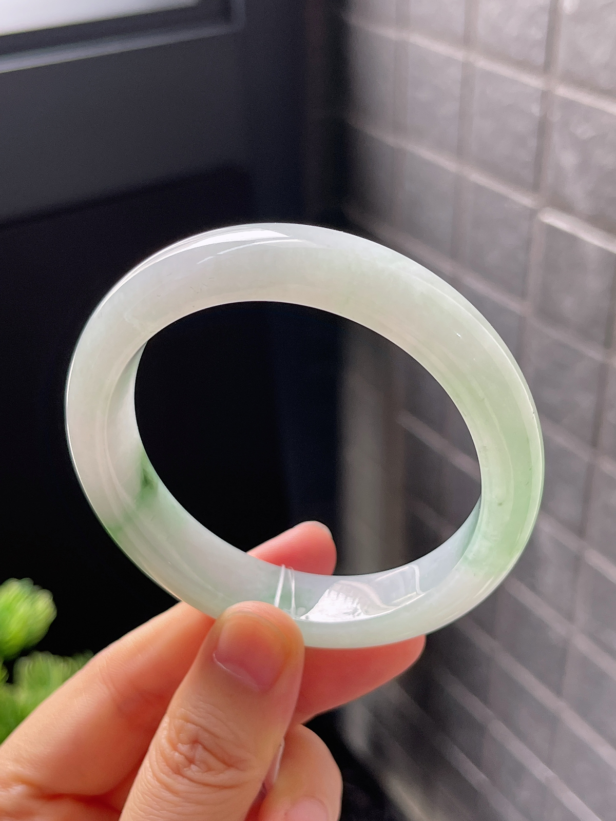 正圈54圈口，翡翠冰糯种飘花手镯