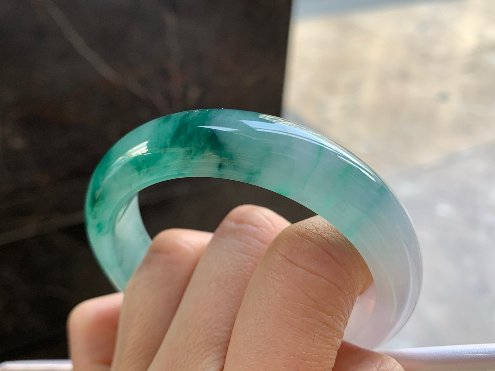 53-13.1-8.6

冰种飘花手镯^_^颜色鲜艳