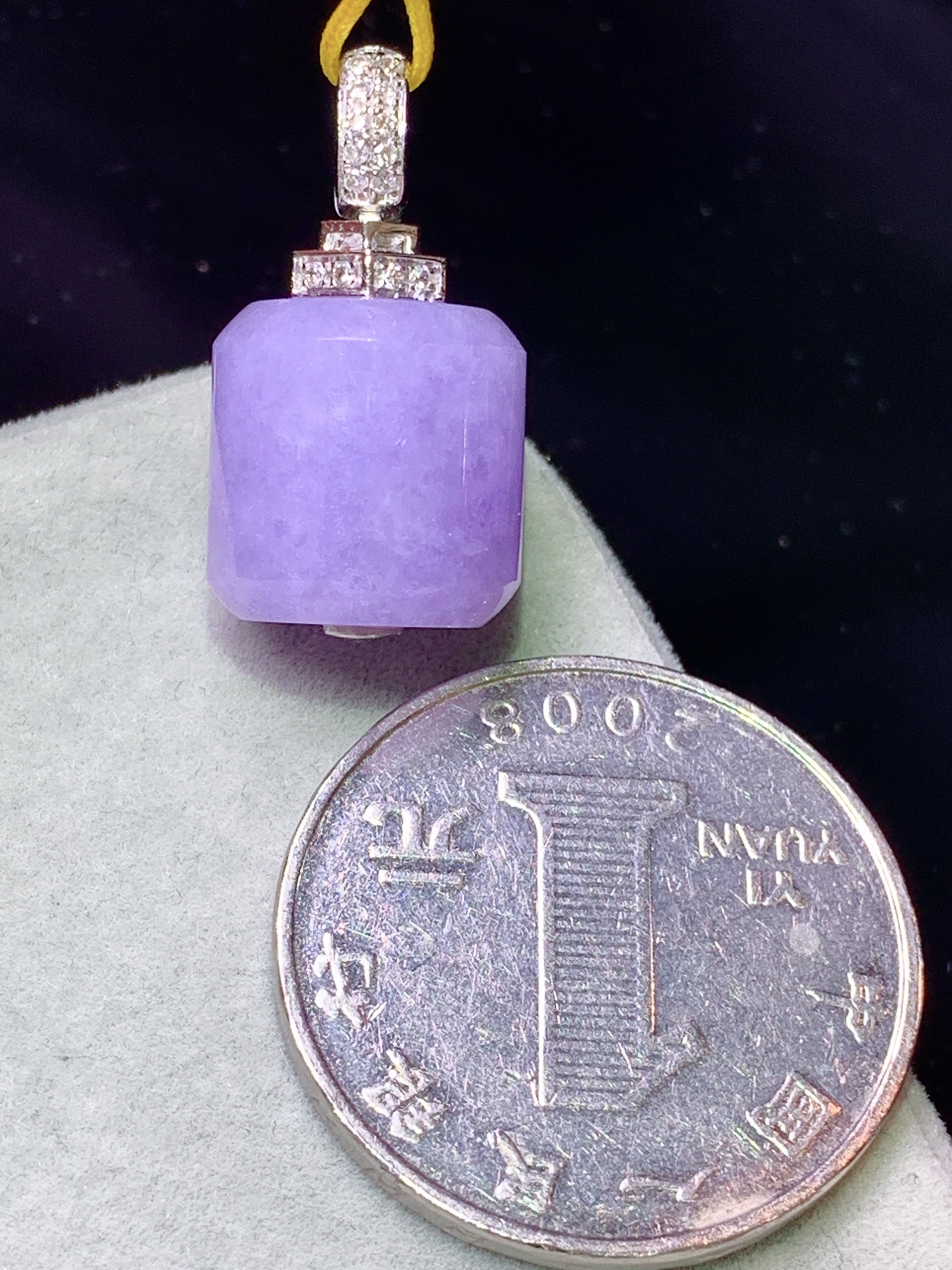 18k金钻镶嵌紫罗兰路路通吊坠 玉质细腻 色泽艳丽清新 水润亮眼 整体尺寸23.3*12.3b1