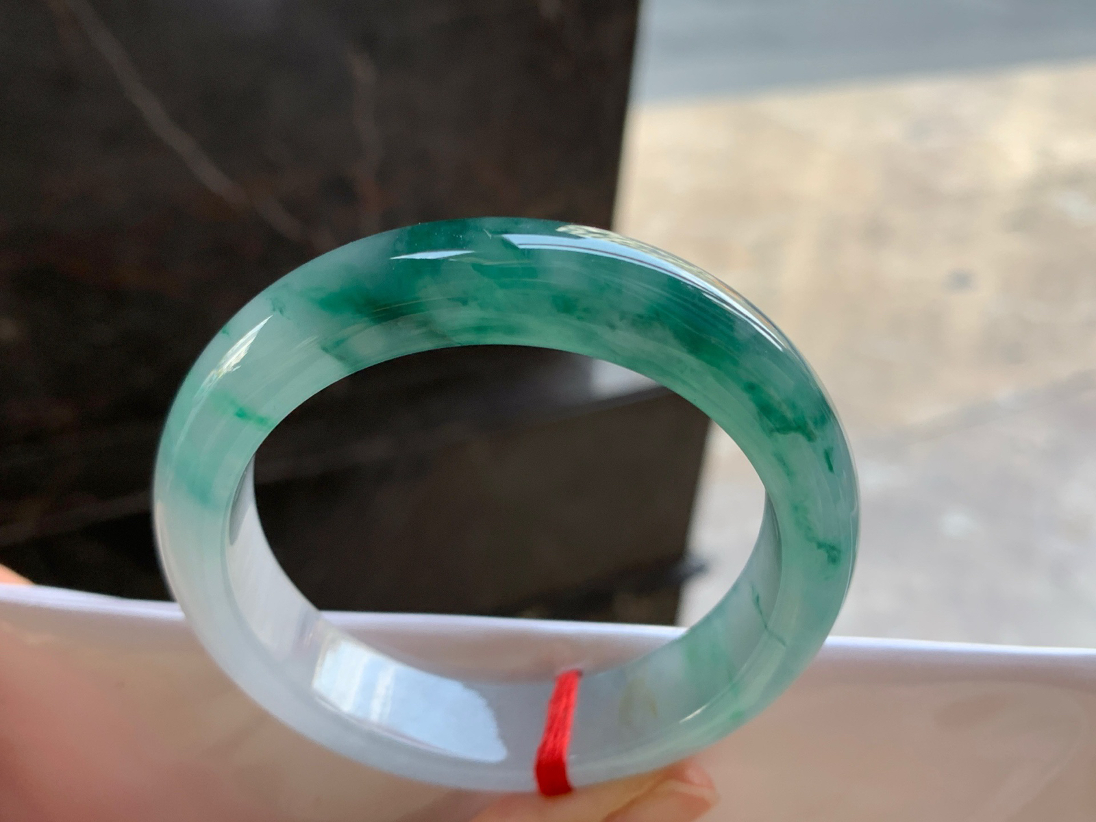 53-13.1-8.6

冰种飘花手镯^_^颜色鲜艳