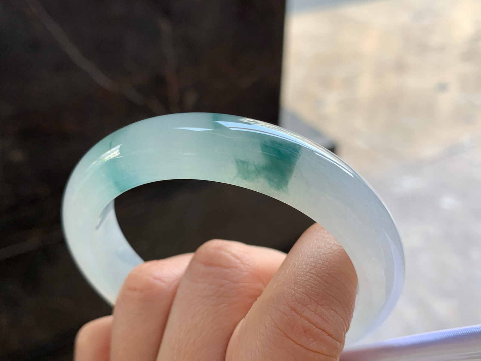 56.5-13-9.1

冰蓝花手镯^_^清新细腻