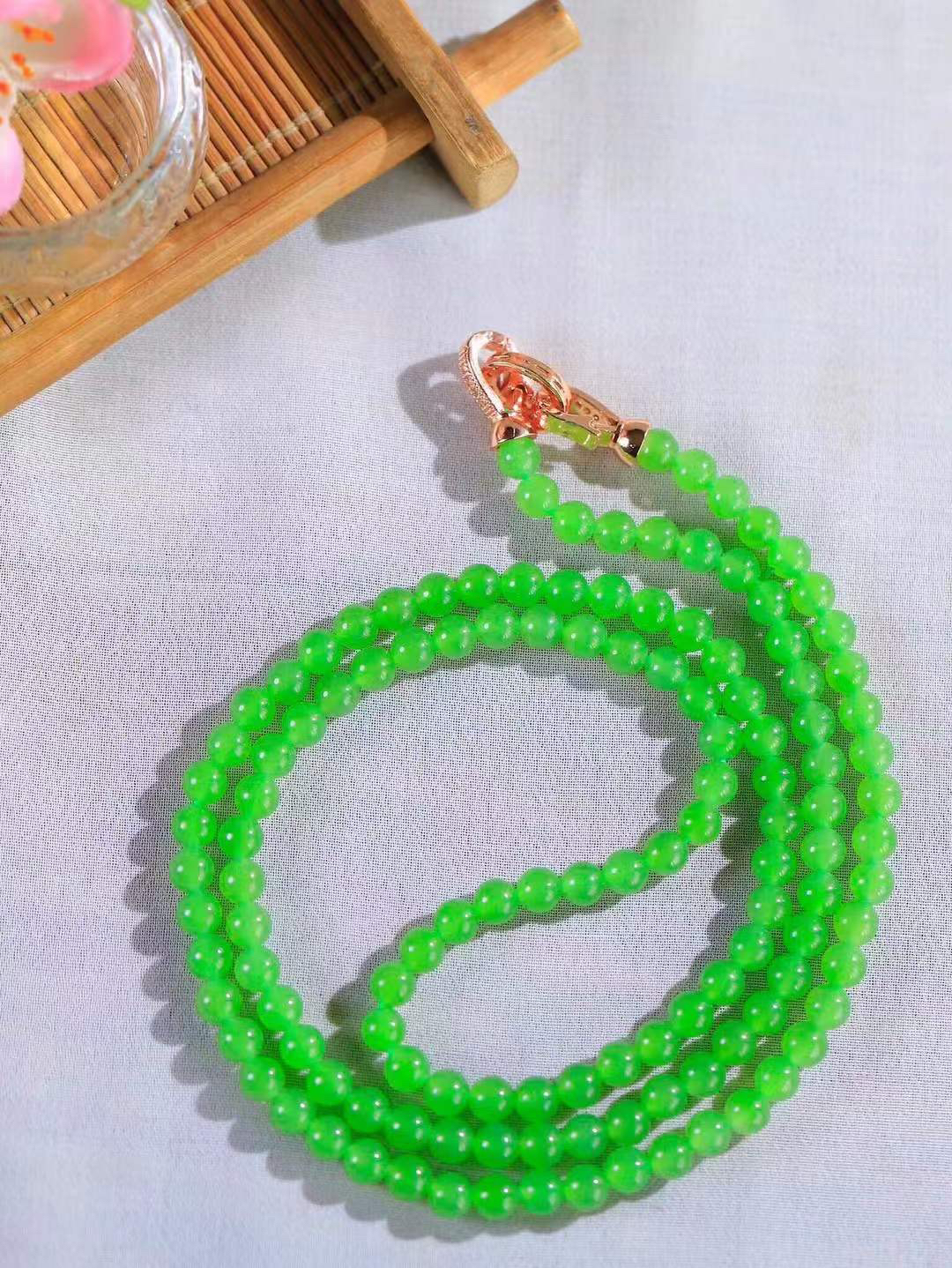 【珠圆玉润.项链】

精品和田玉碧玉珠圆玉润项链，暖黄如蜜，象征“金玉满堂”的富贵与温润谦和的品性；