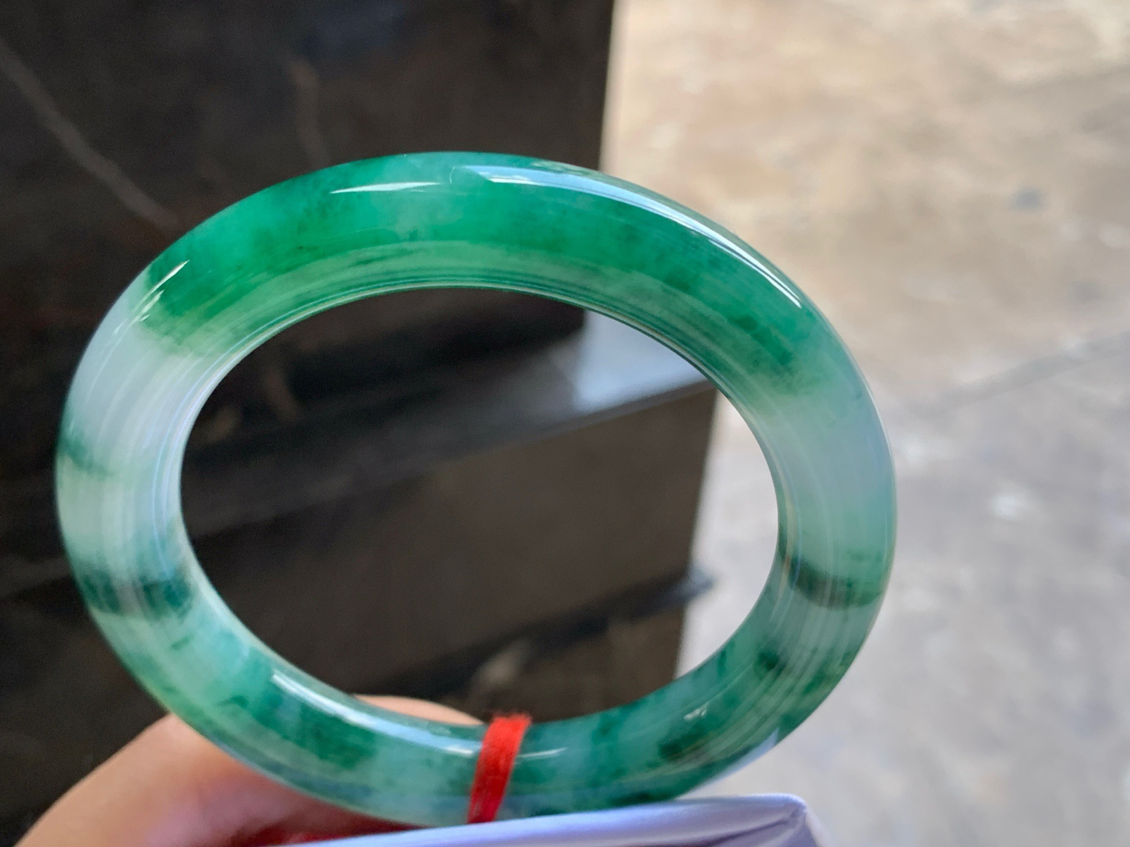 59-11.3

绿色圆条手镯^_^颜色鲜艳